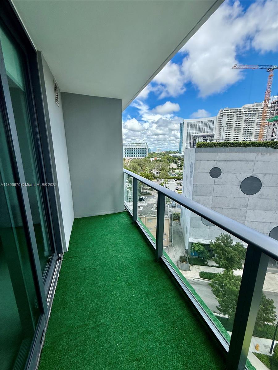 PARAISO BAYVIEWS CONDO - Residential