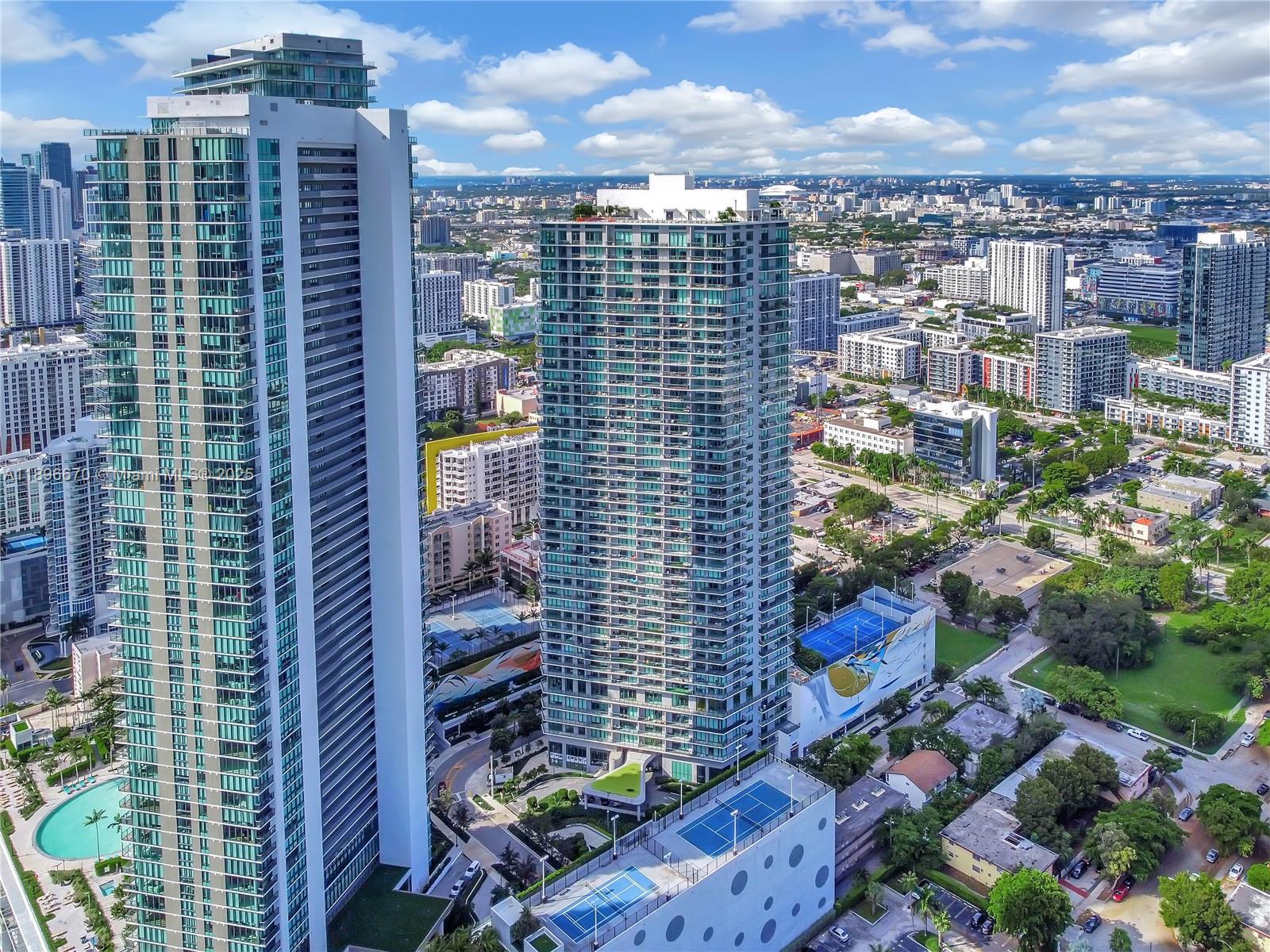 PARAISO BAYVIEWS CONDO - Residential