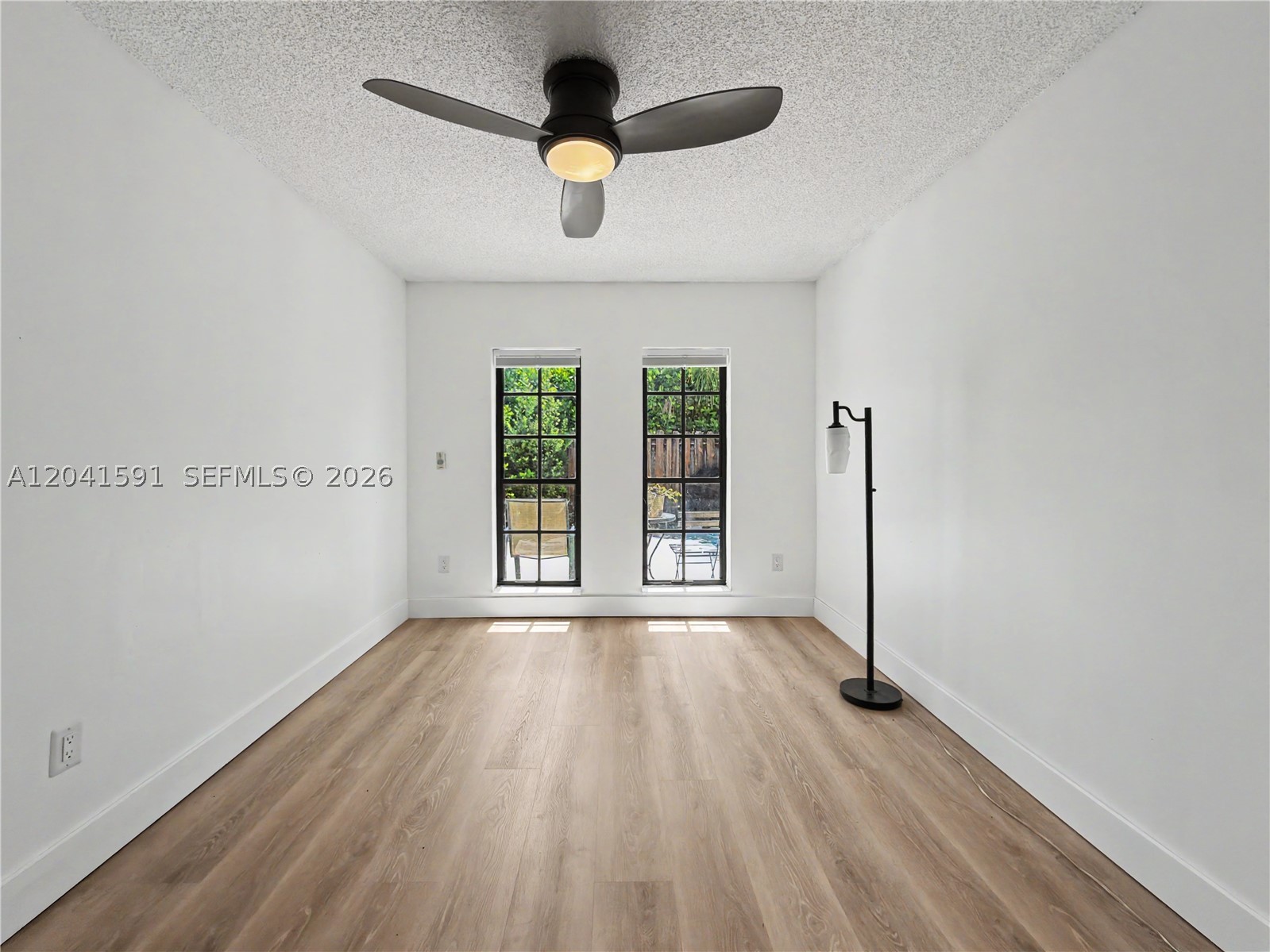 EDGEWATER PARK - Residential