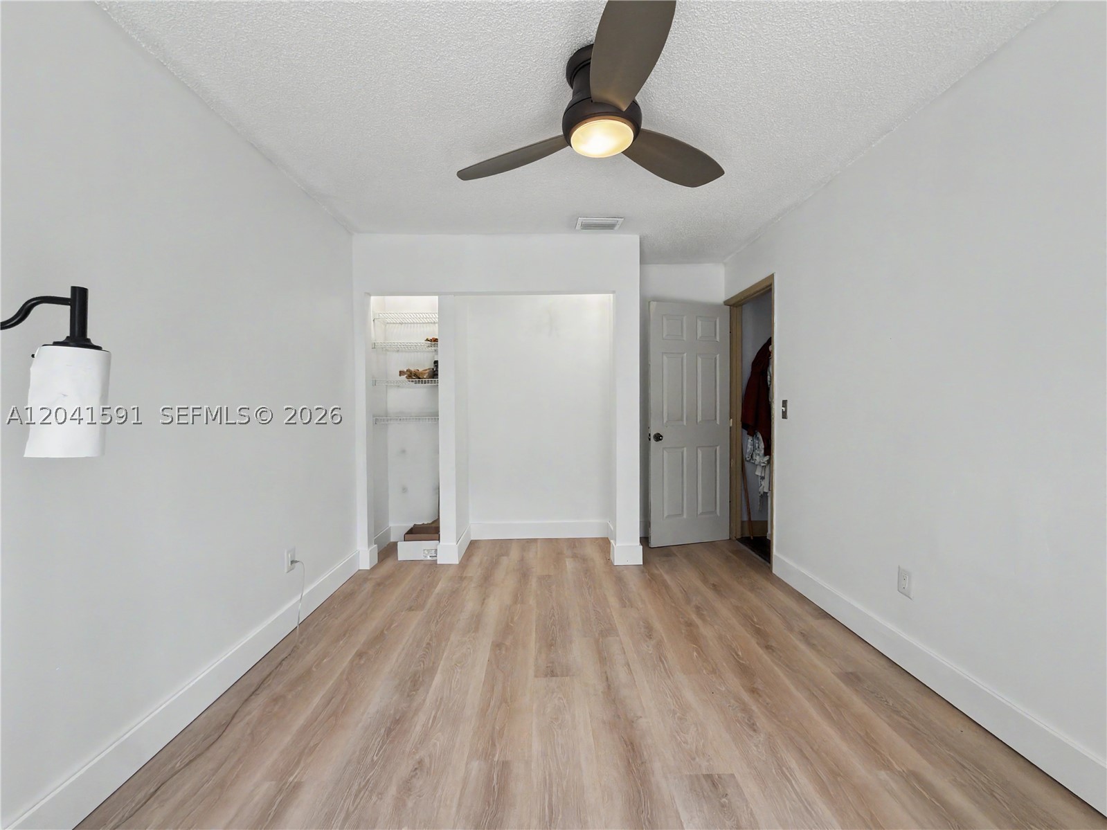EDGEWATER PARK - Residential