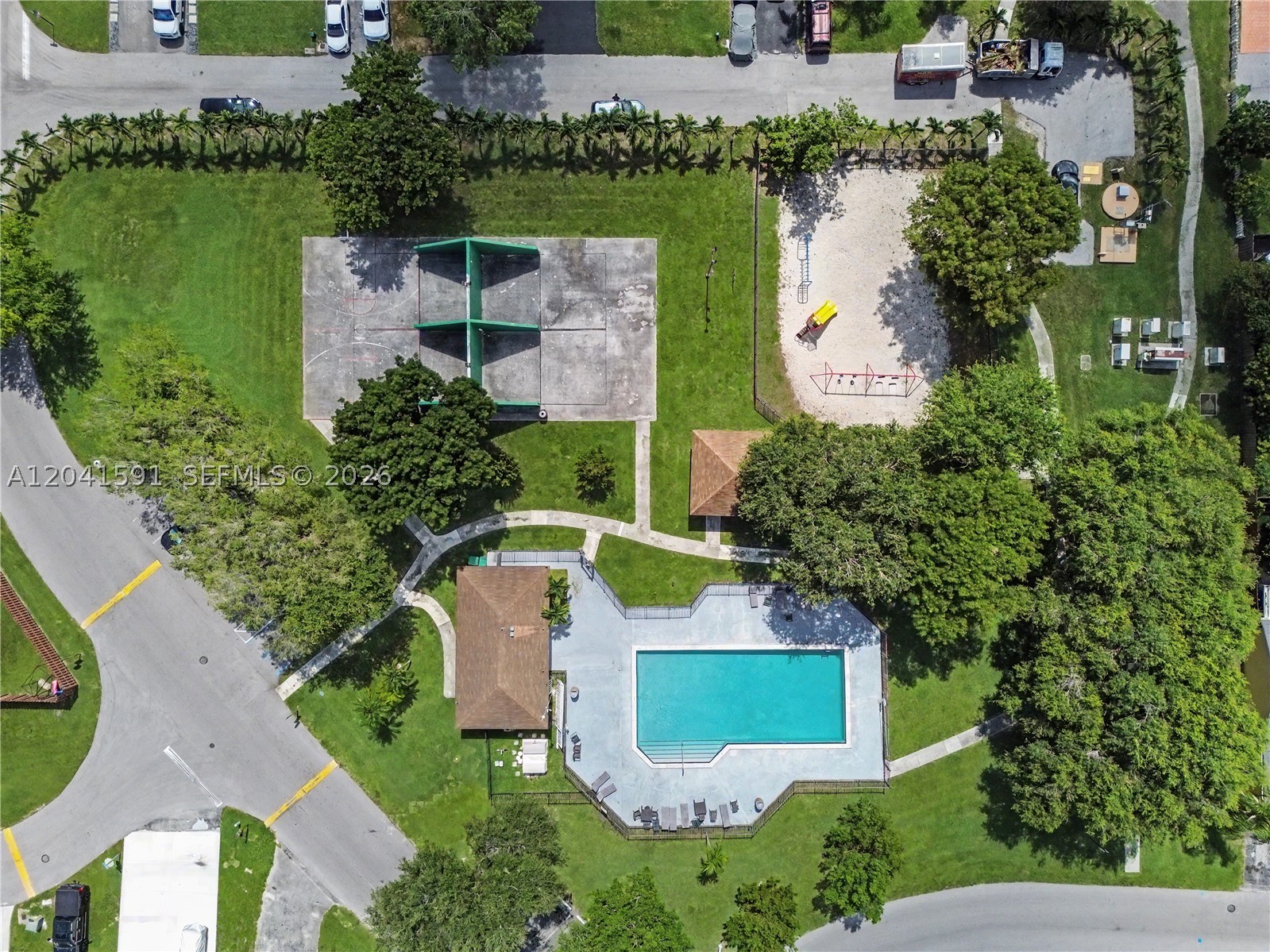 EDGEWATER PARK - Residential
