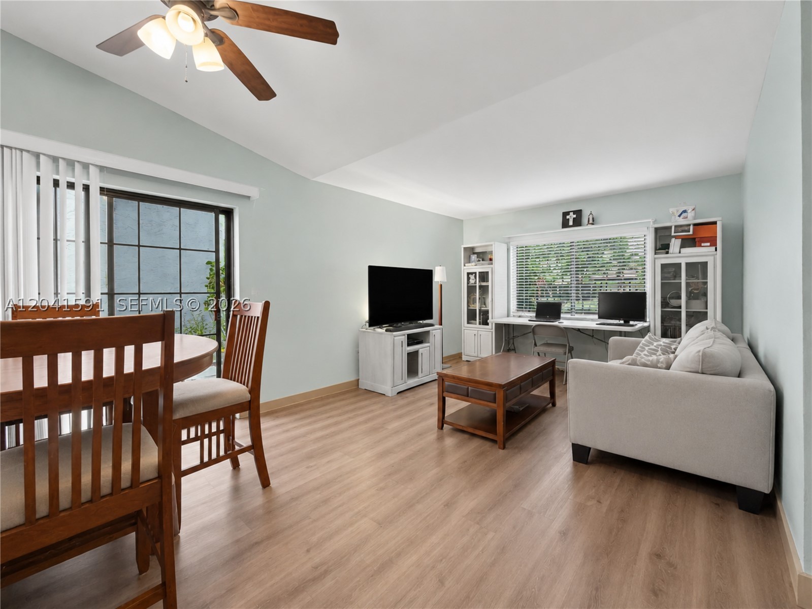 EDGEWATER PARK - Residential