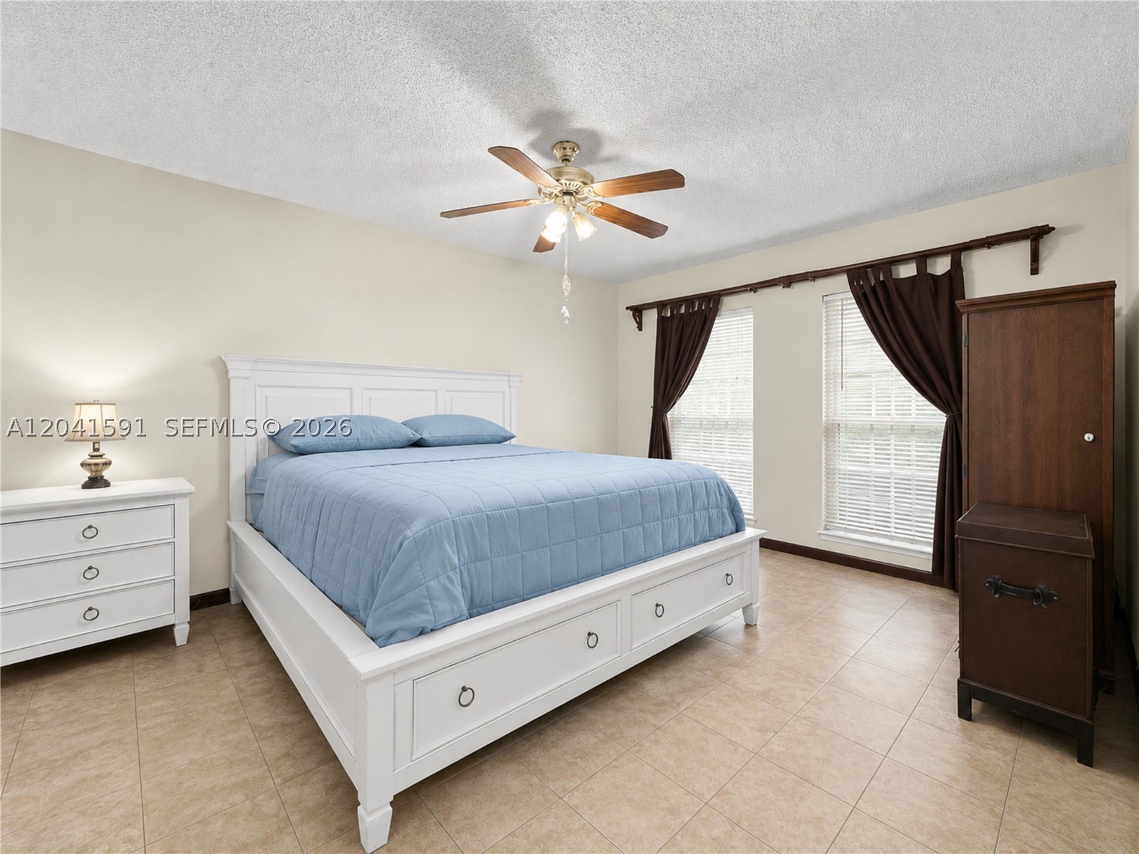 EDGEWATER PARK - Residential