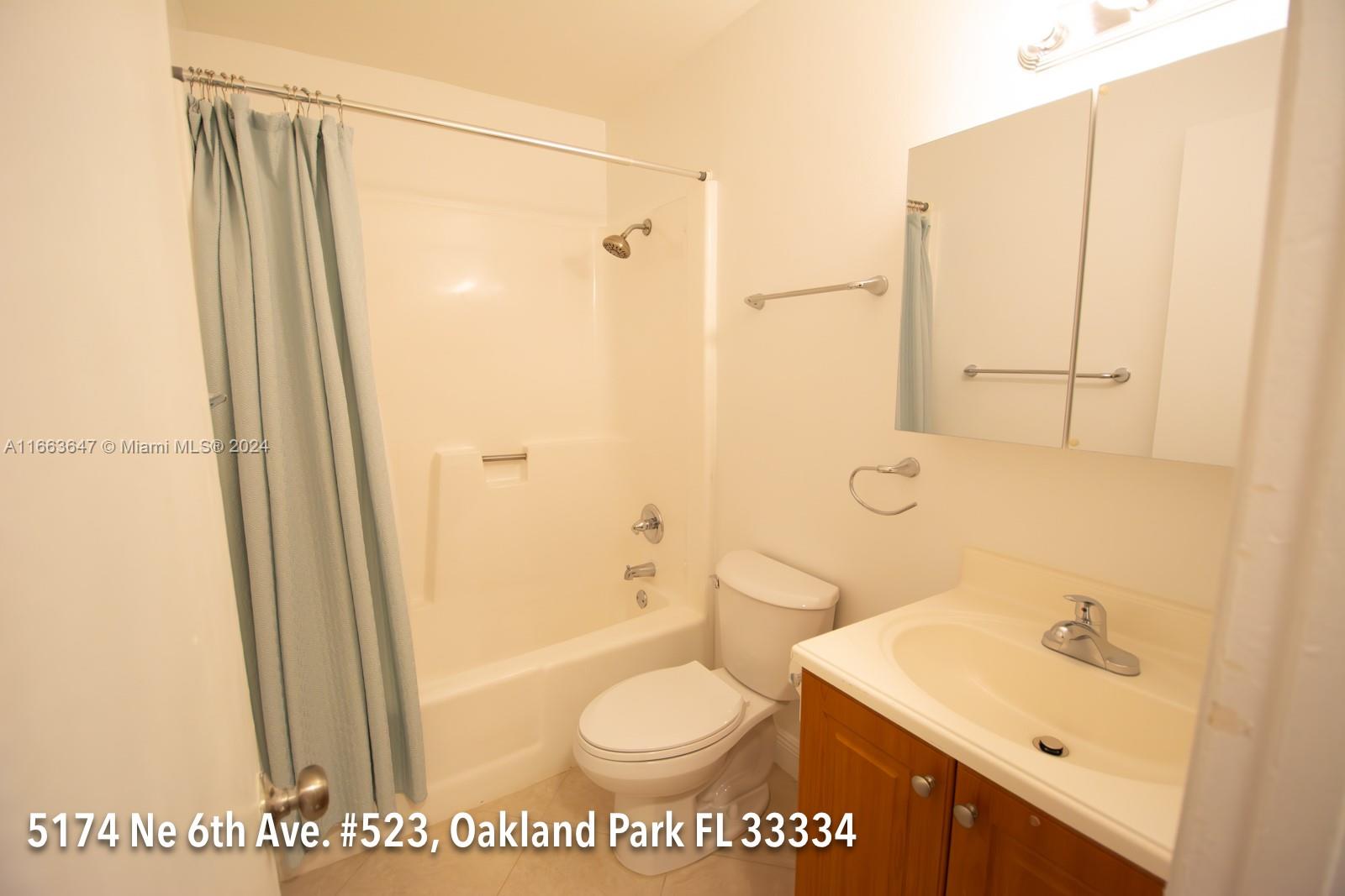 VILLAGE PARK AT OAKLAND C - Residential Lease