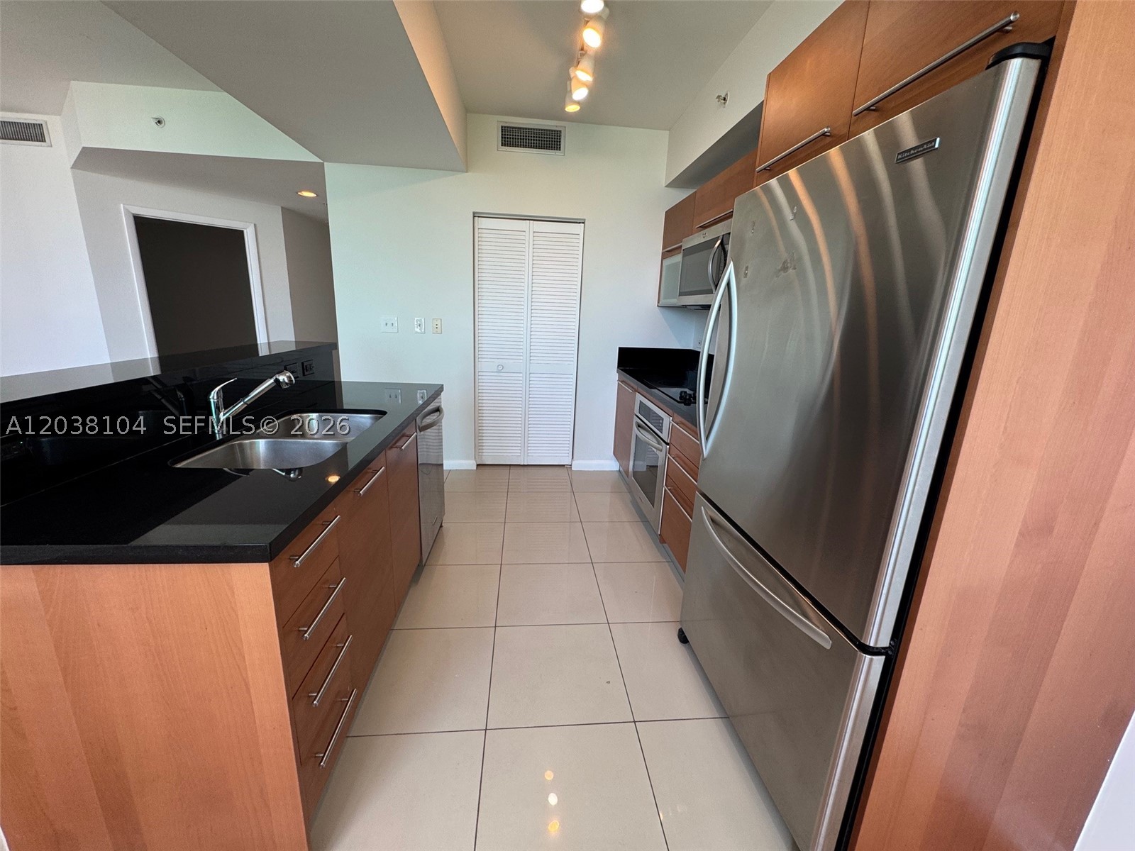 Vizcayne - Residential Lease