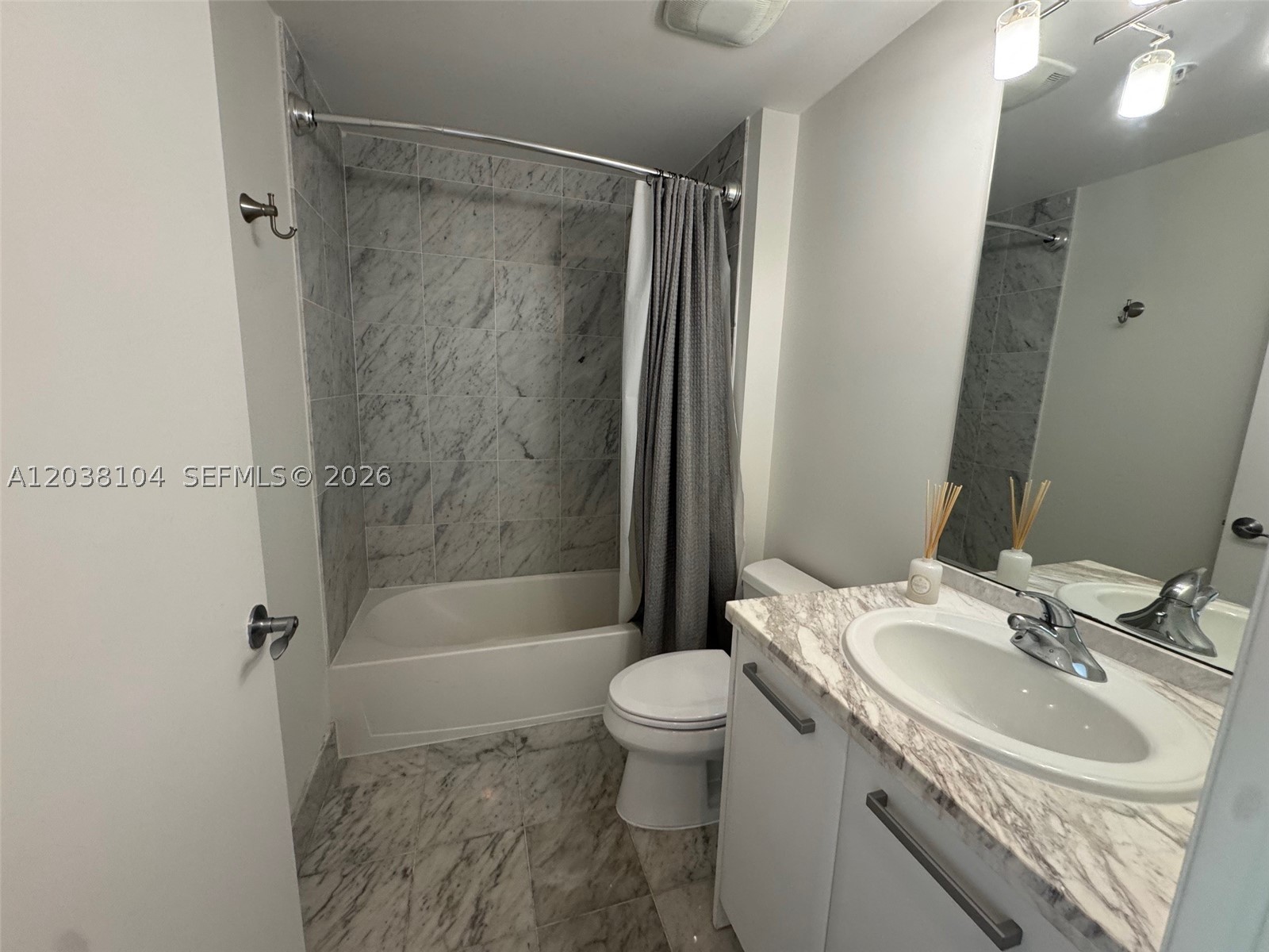 Vizcayne - Residential Lease
