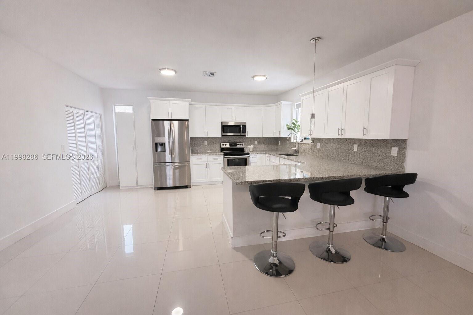 GOLDEN GLADES PARK - Residential