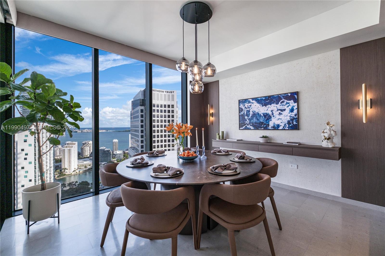 REACH CONDO - Residential