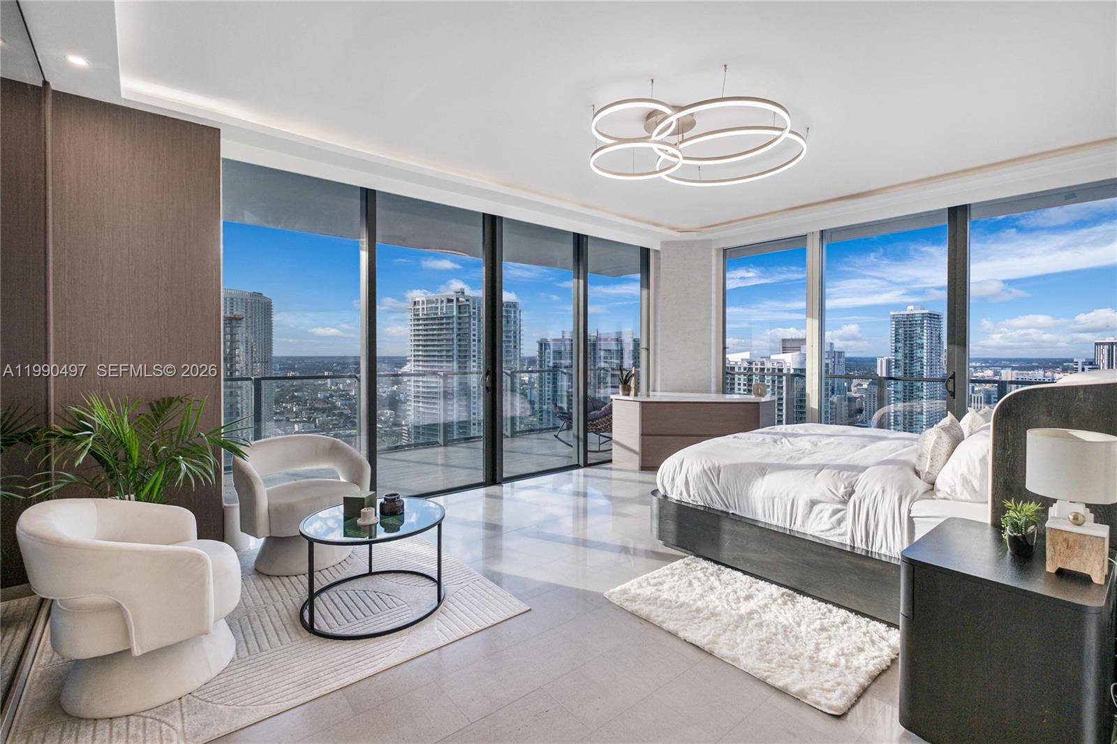 REACH CONDO - Residential
