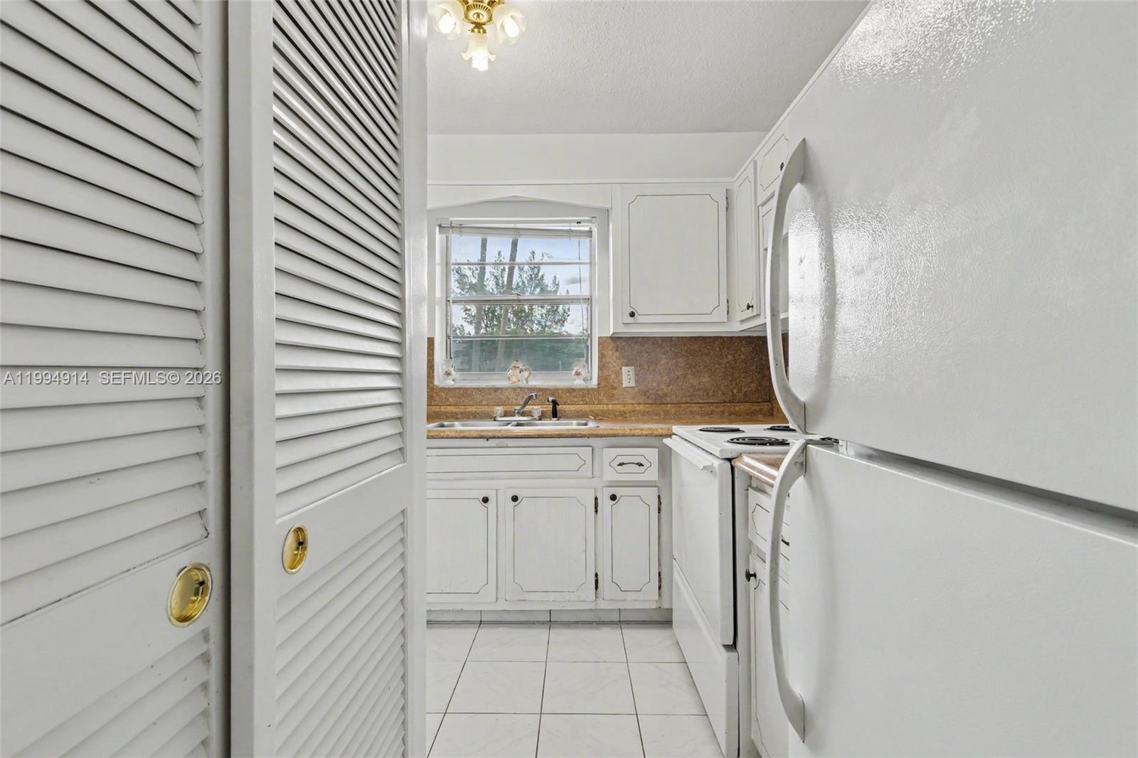 CRYSTAL COURT MANOR NO 6 - Residential