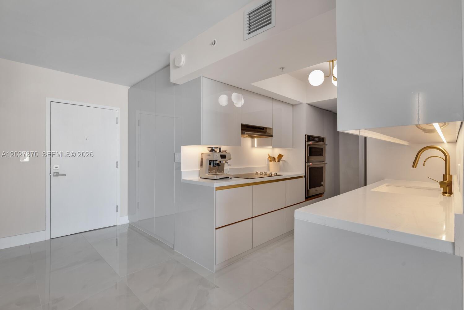 YACHT CLUB AT PORTOFINO C - Residential