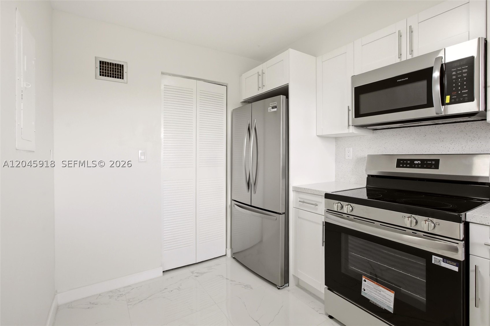 GREENS OF INVERRARY PHASE - Residential