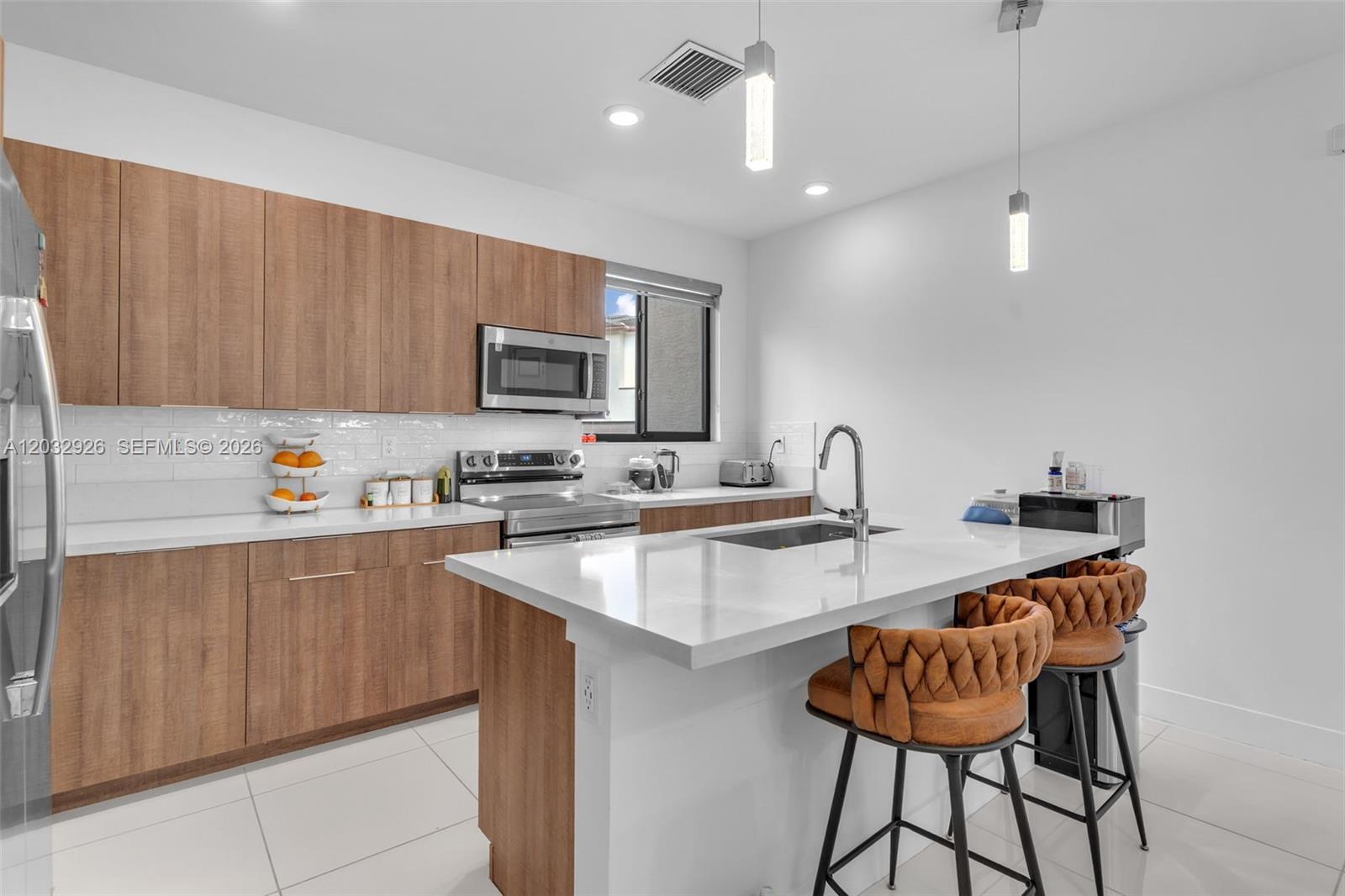 DOWNTOWN DORAL SOUTH PHAS - Residential