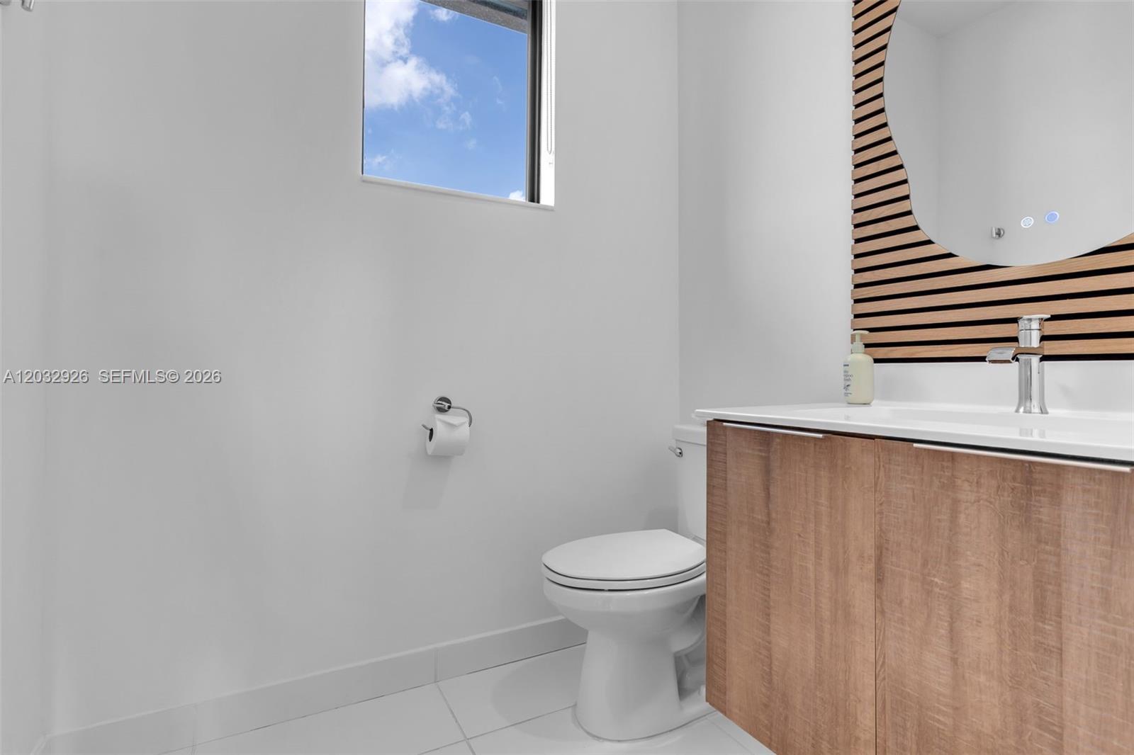 DOWNTOWN DORAL SOUTH PHAS - Residential