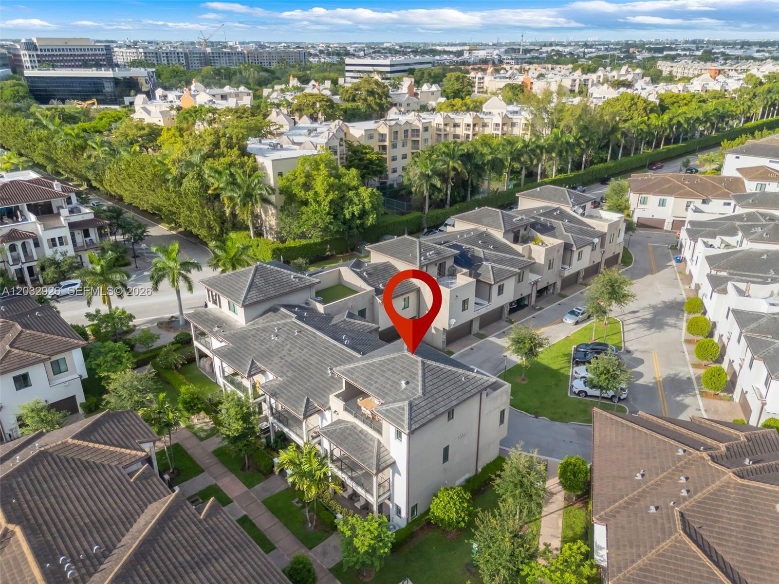DOWNTOWN DORAL SOUTH PHAS - Residential