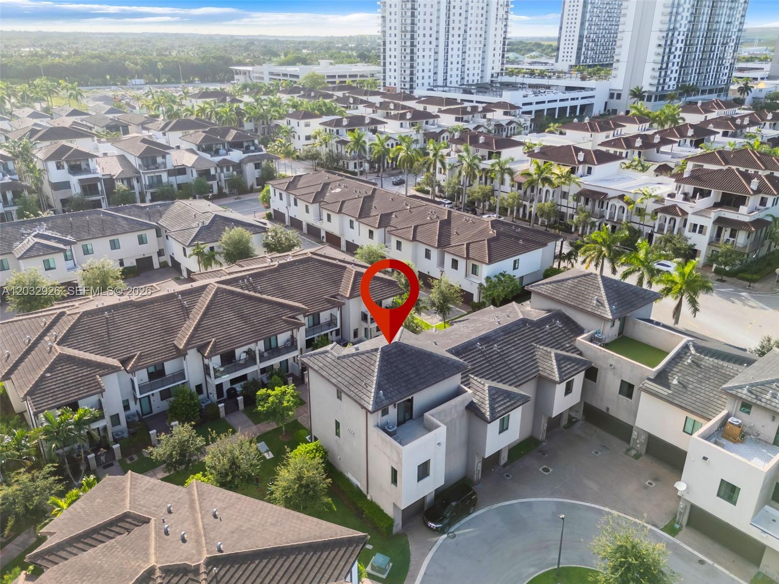 DOWNTOWN DORAL SOUTH PHAS - Residential