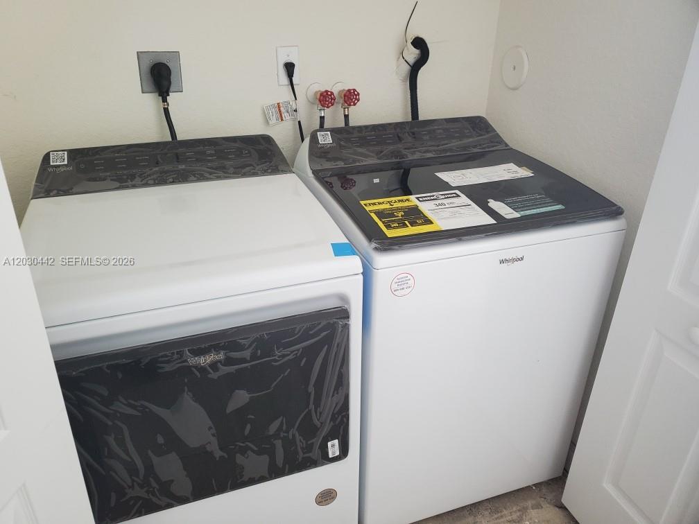 GRAND VIEW AT CRESTWOOD C - Residential Lease