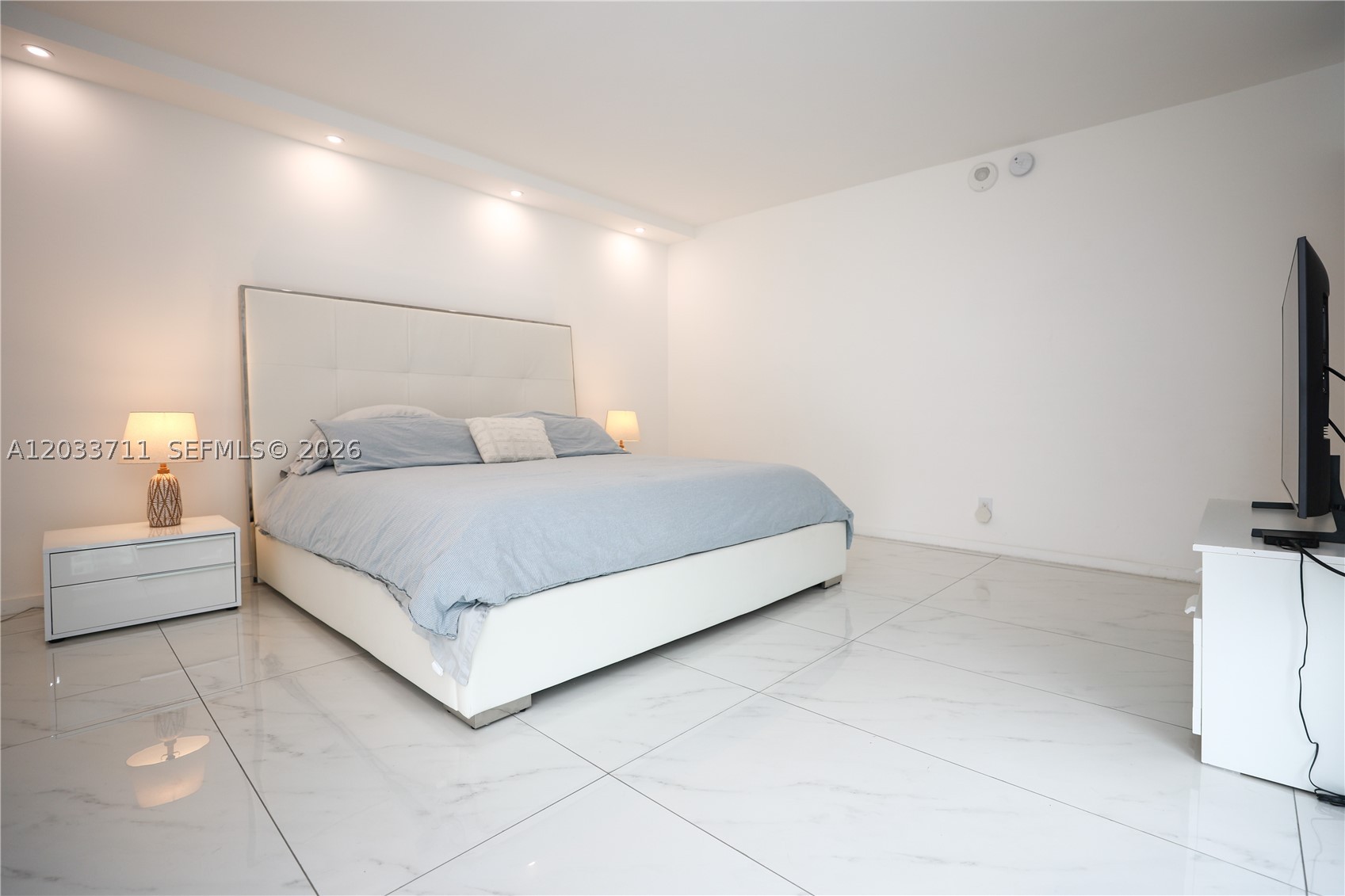 ARLEN HOUSE EAST CONDO - Residential