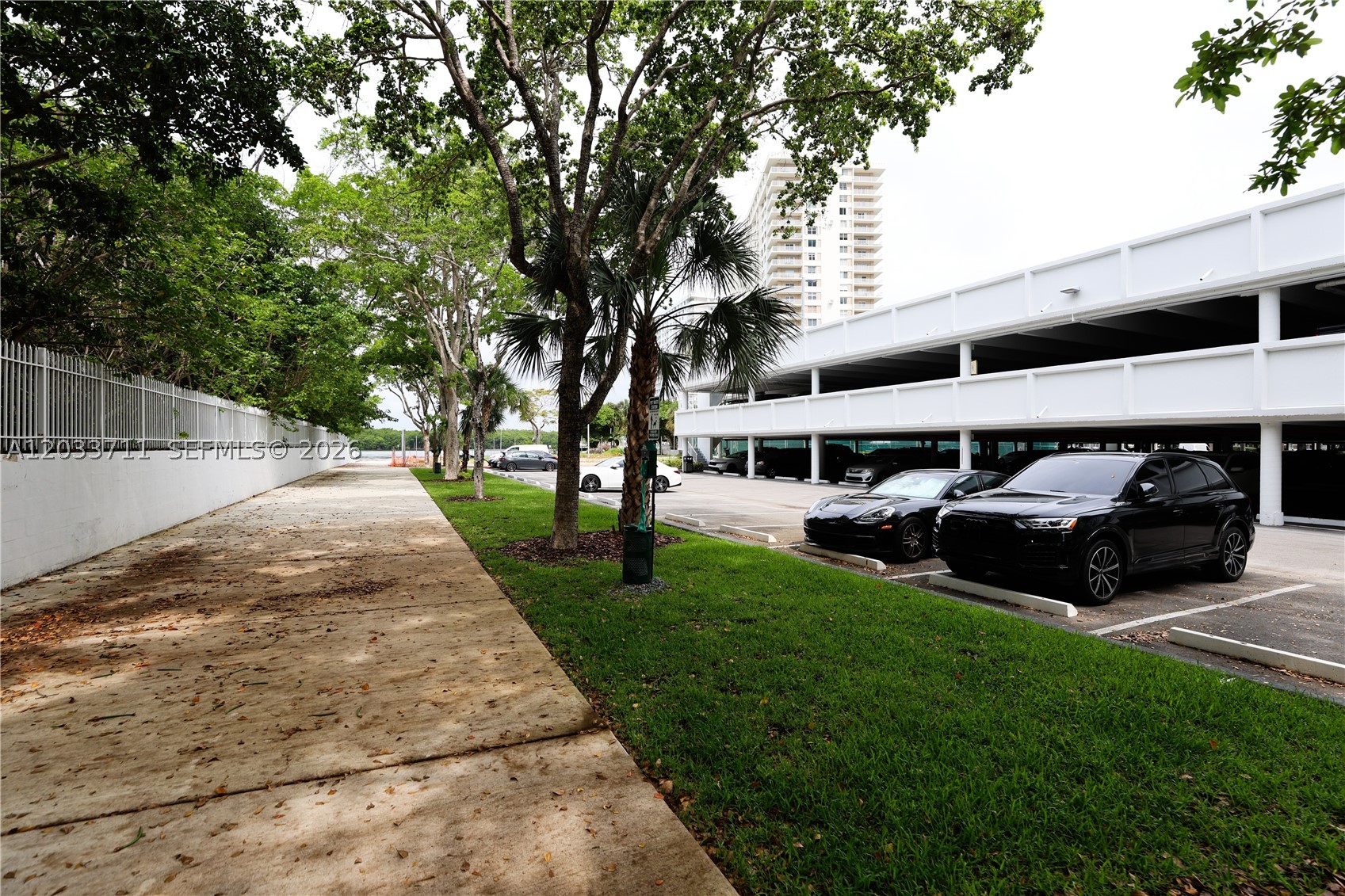 ARLEN HOUSE EAST CONDO - Residential