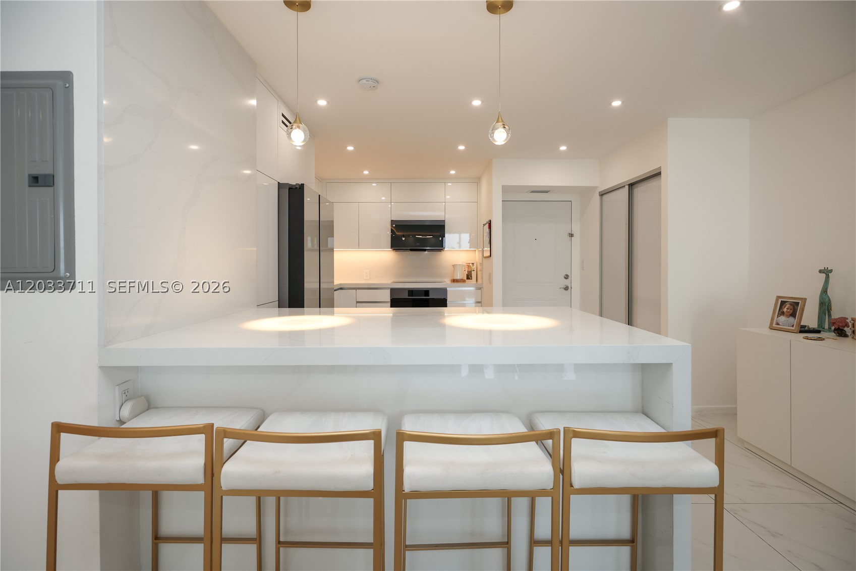 ARLEN HOUSE EAST CONDO - Residential
