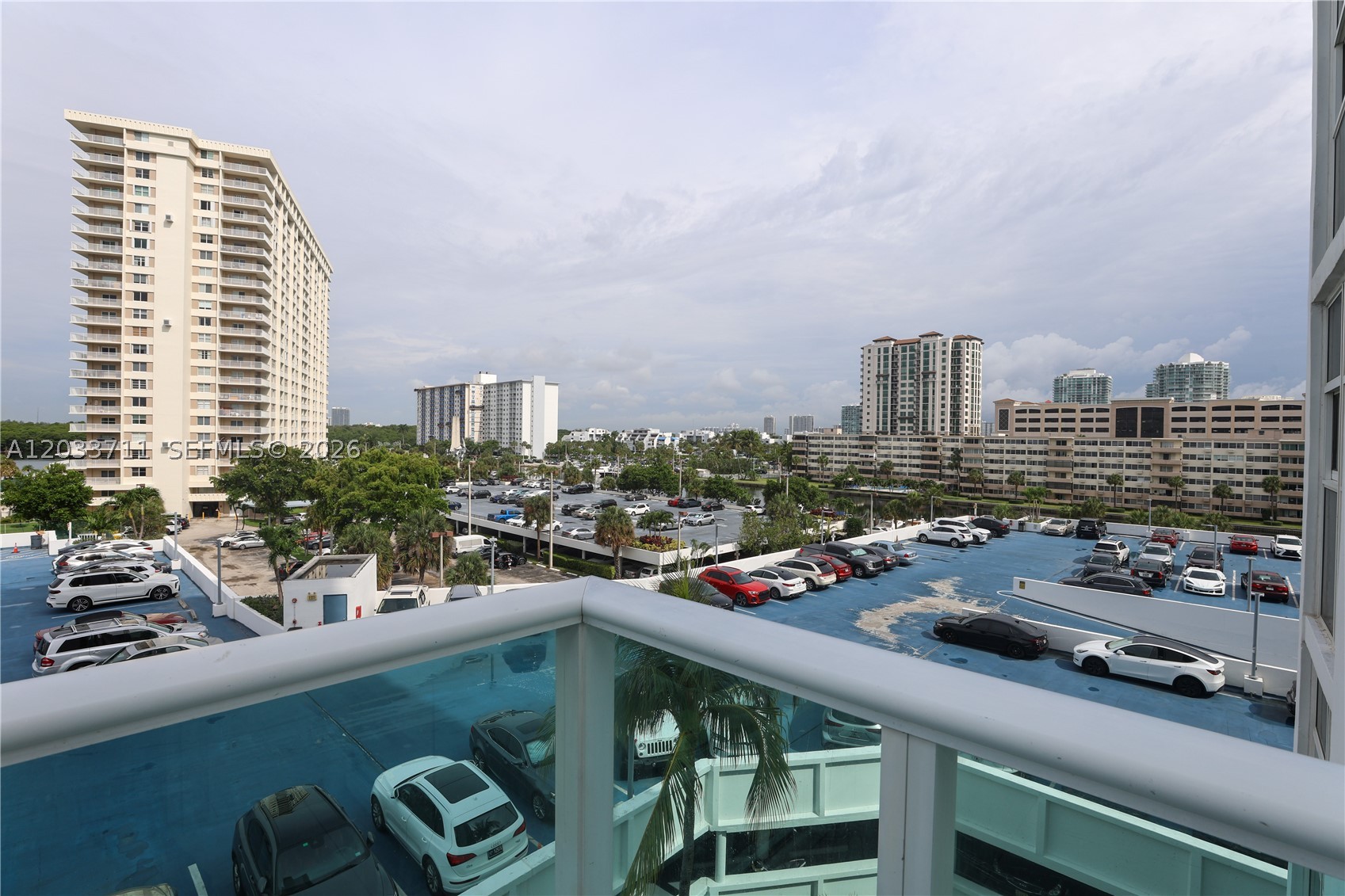 ARLEN HOUSE EAST CONDO - Residential