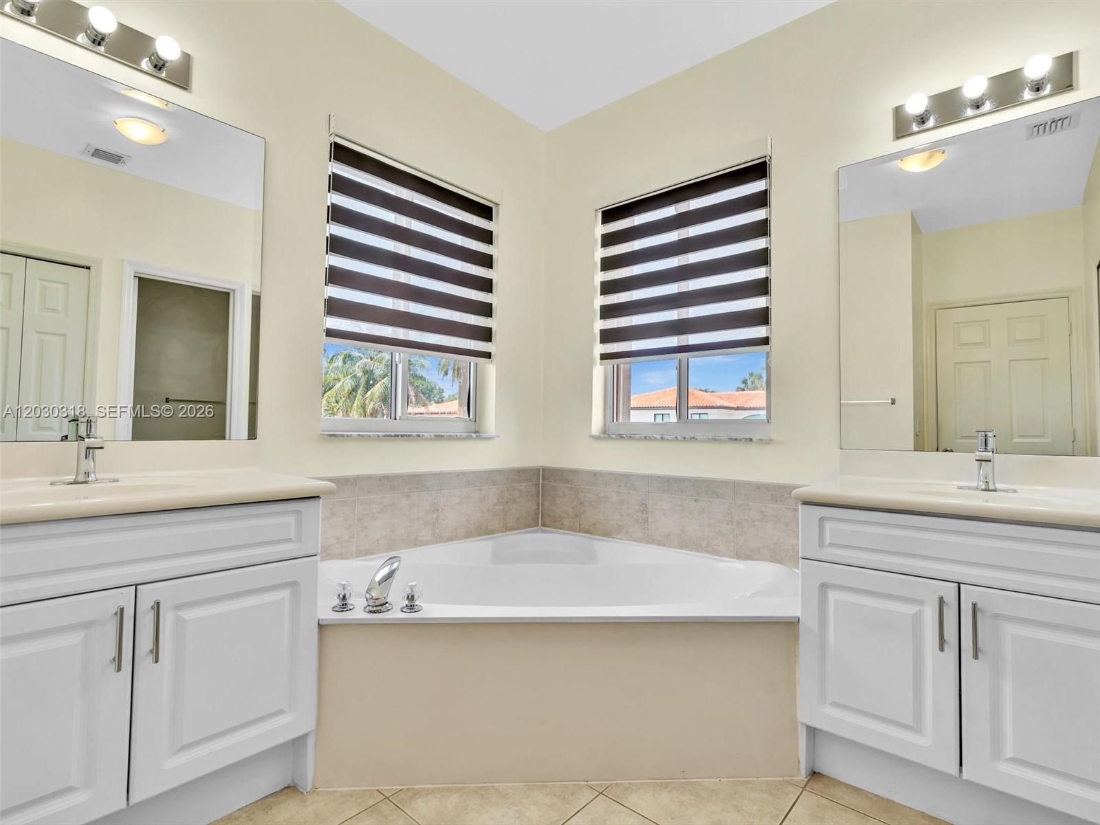 SILVERCREST LAKE ESTATES - Residential