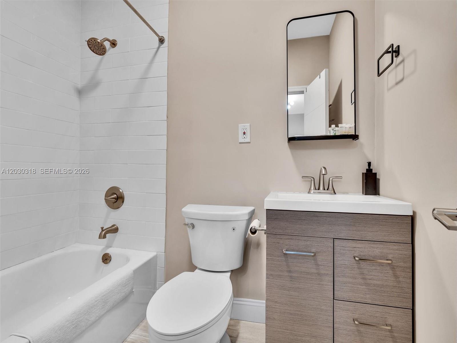 SILVERCREST LAKE ESTATES - Residential