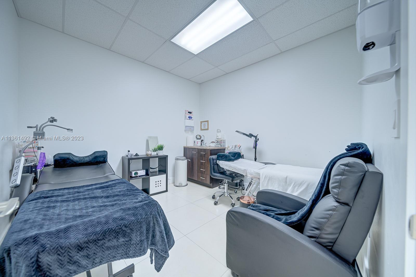 Beauty & Medical Spa for sale off of La Calle Ocho & the Palmetto. This Spa has three private rooms & a break area in the back. The business has all active permits & licenses. The landlords are easy going & lease is only $2,133. Long-term lease available for the right candidate and easy to transfer over. This space has ADA compliant bathroom in Spa. Plenty of parking available at any time. HD Video is available. CALL US ANYTIME, WE PICK UP!