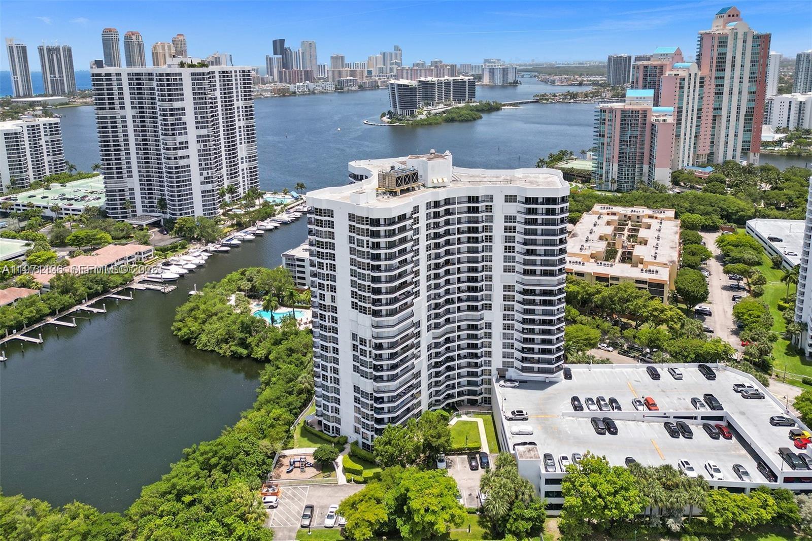 MYSTIC POINTE TOWER 600 C - Residential