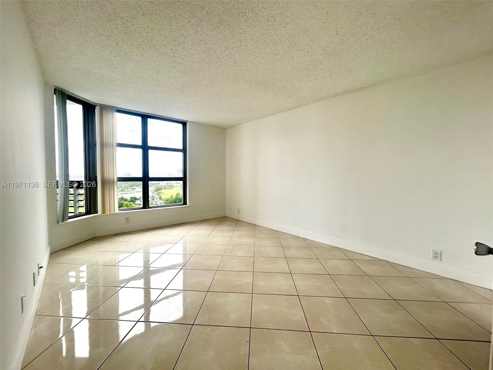 MYSTIC POINTE TOWER 600 C - Residential