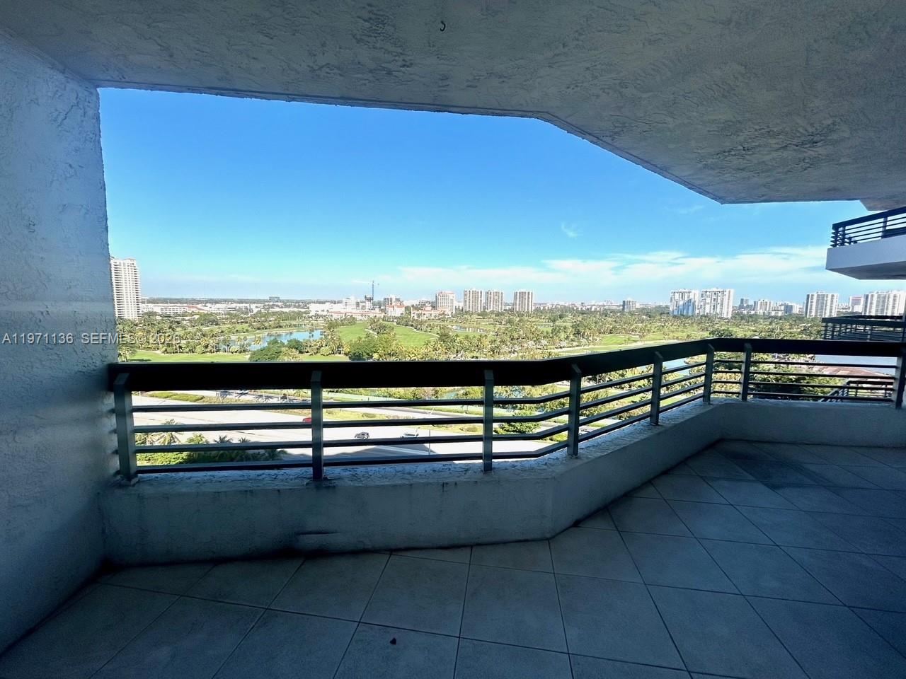 MYSTIC POINTE TOWER 600 C - Residential