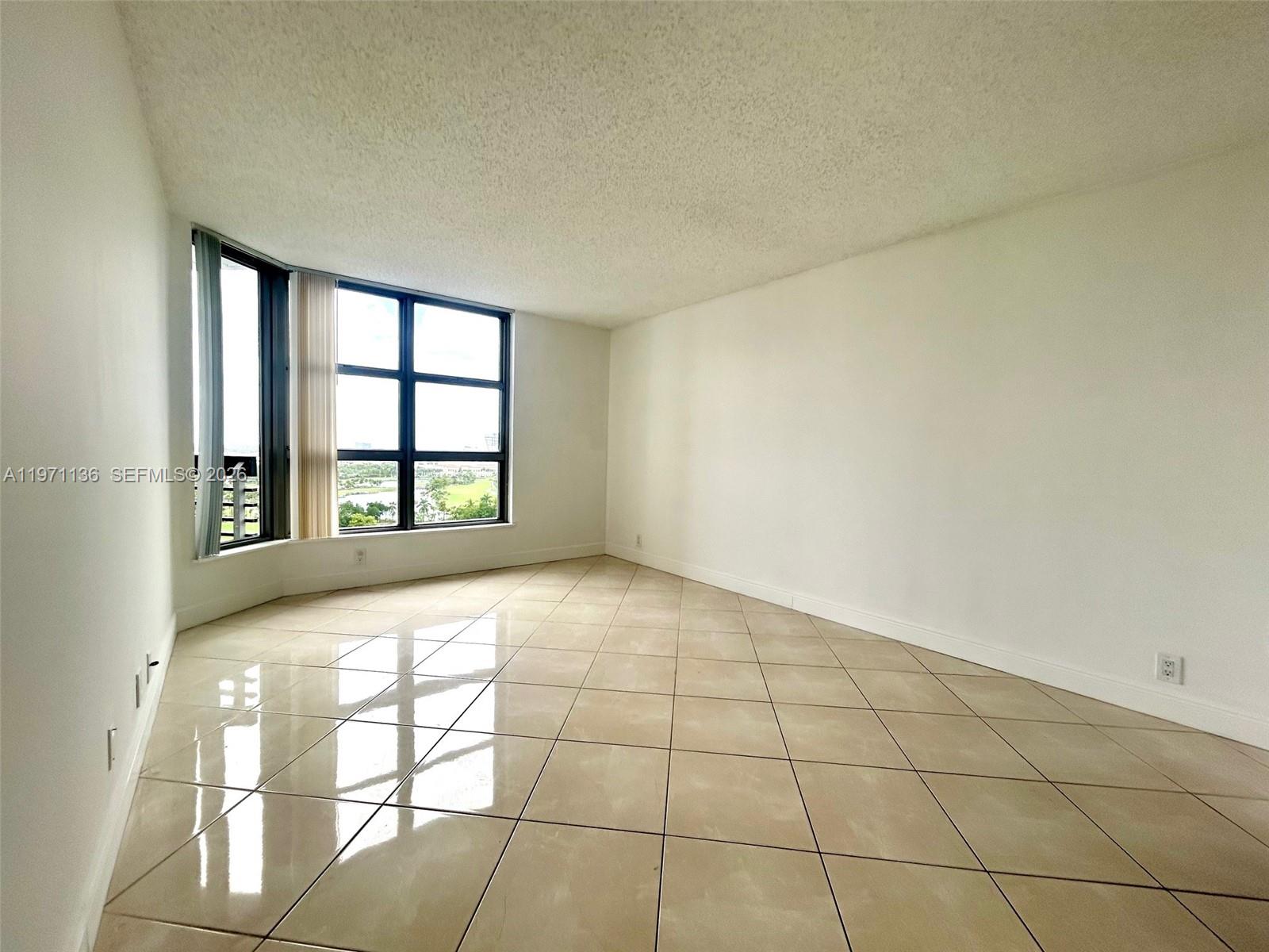 MYSTIC POINTE TOWER 600 C - Residential