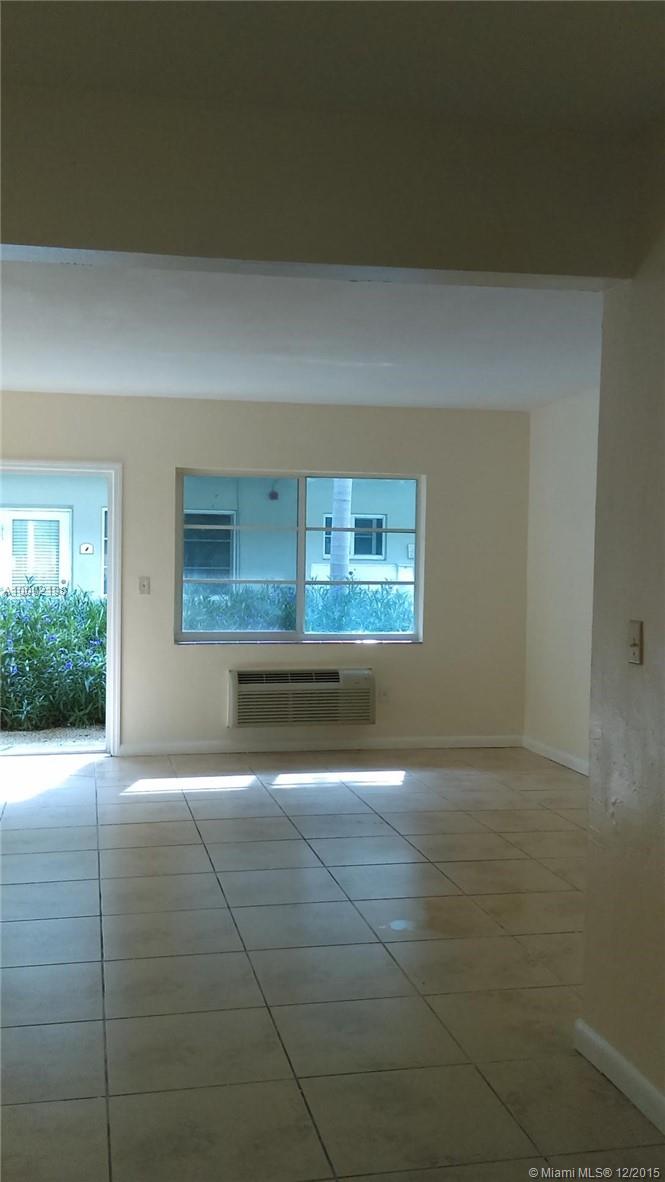 DECO PALMS APTS - Residential Lease