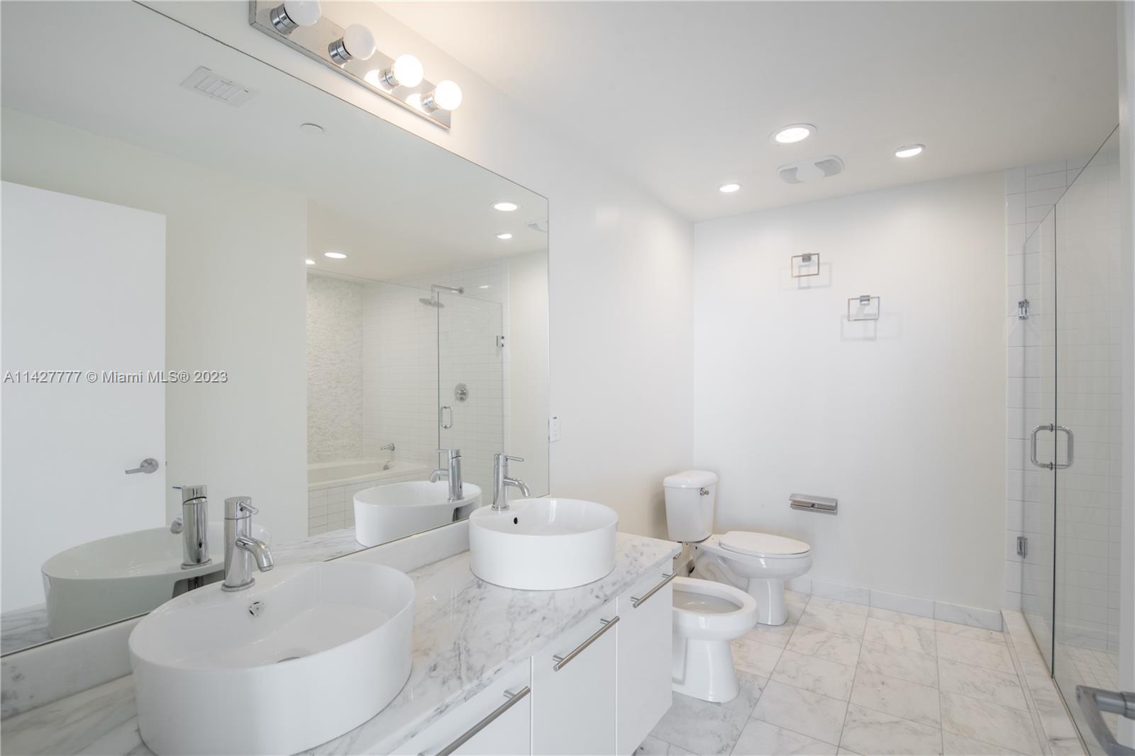 MARINABLUE CONDO - Residential Lease