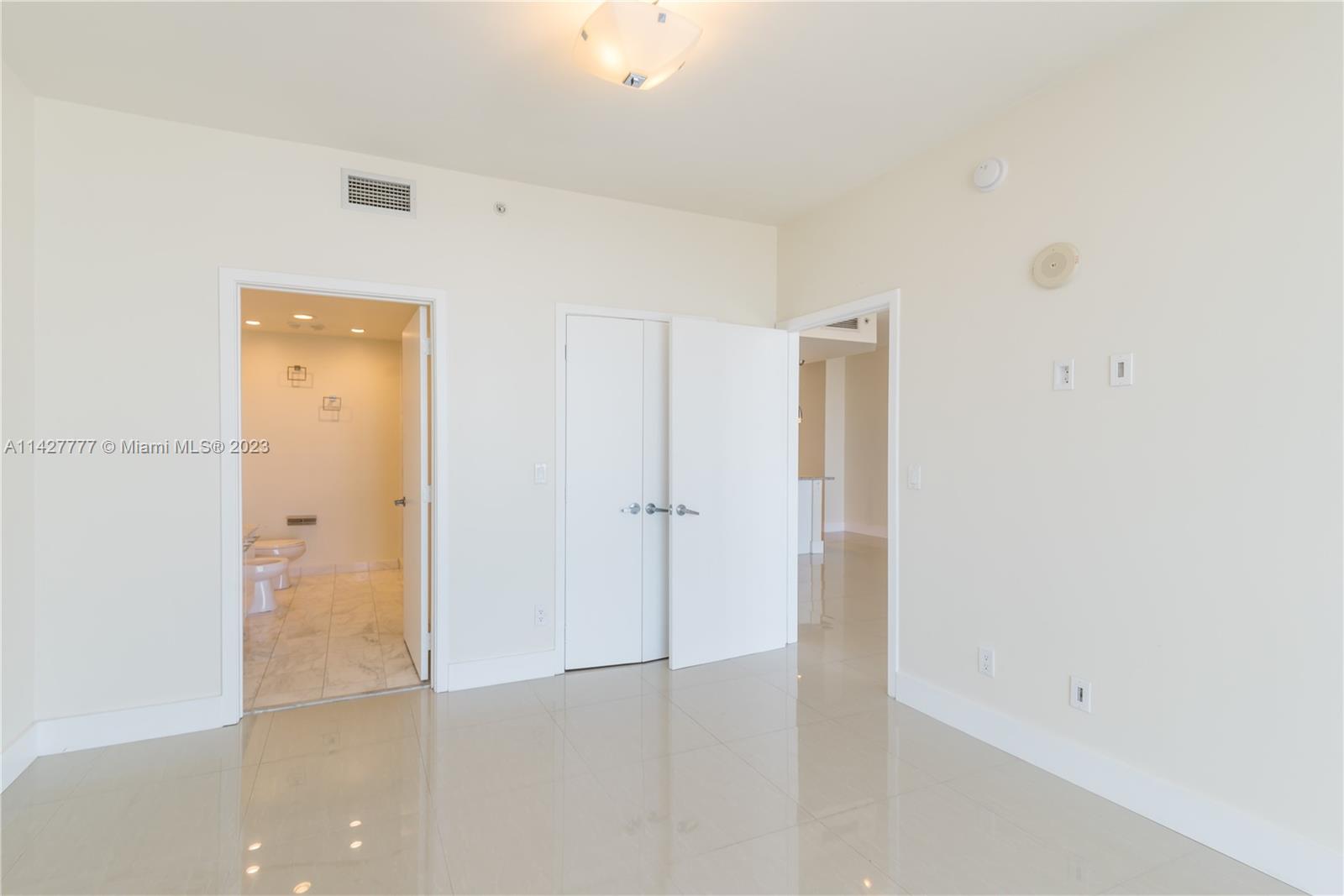 MARINABLUE CONDO - Residential Lease
