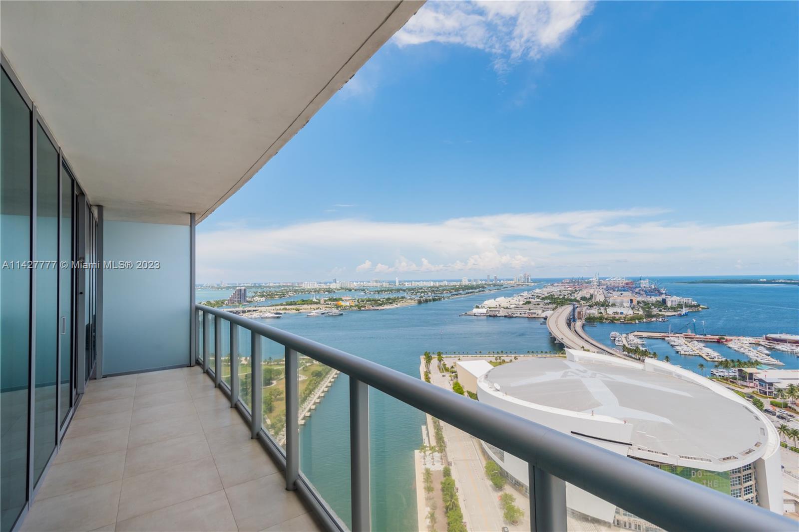 Enjoy these mesmerizing panoramic views of Downtown Miami and Biscayne Bay in this 2BD/2BA condo in Marinablue! This residence comes with upgraded lighting fixtures, porcelain tile throughout, renovated bathroom, custom closet cabinetry, and custom blinds & curtains. Highly sought-after conveniences include a storage unit and rare convenience of 2 TANDEM PARKING SPOTS! Building facilities include a state-of-the-art fitness center, beach volleyball court, 2 swimming pools, hot tub, business center, convenience store, valet, club room, and 24hr on-site security. Moments away from renowned entertainment venues, museums, nightlife, metro mover, Miami Beach, and dozens of shopping and dining opportunities. Schedule a showing today!
