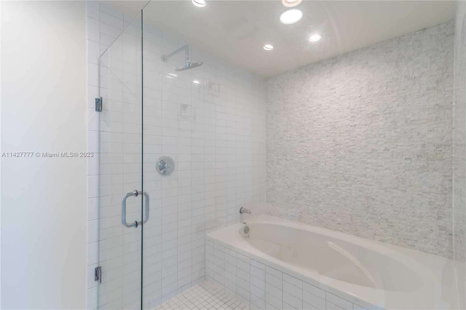 MARINABLUE CONDO - Residential Lease