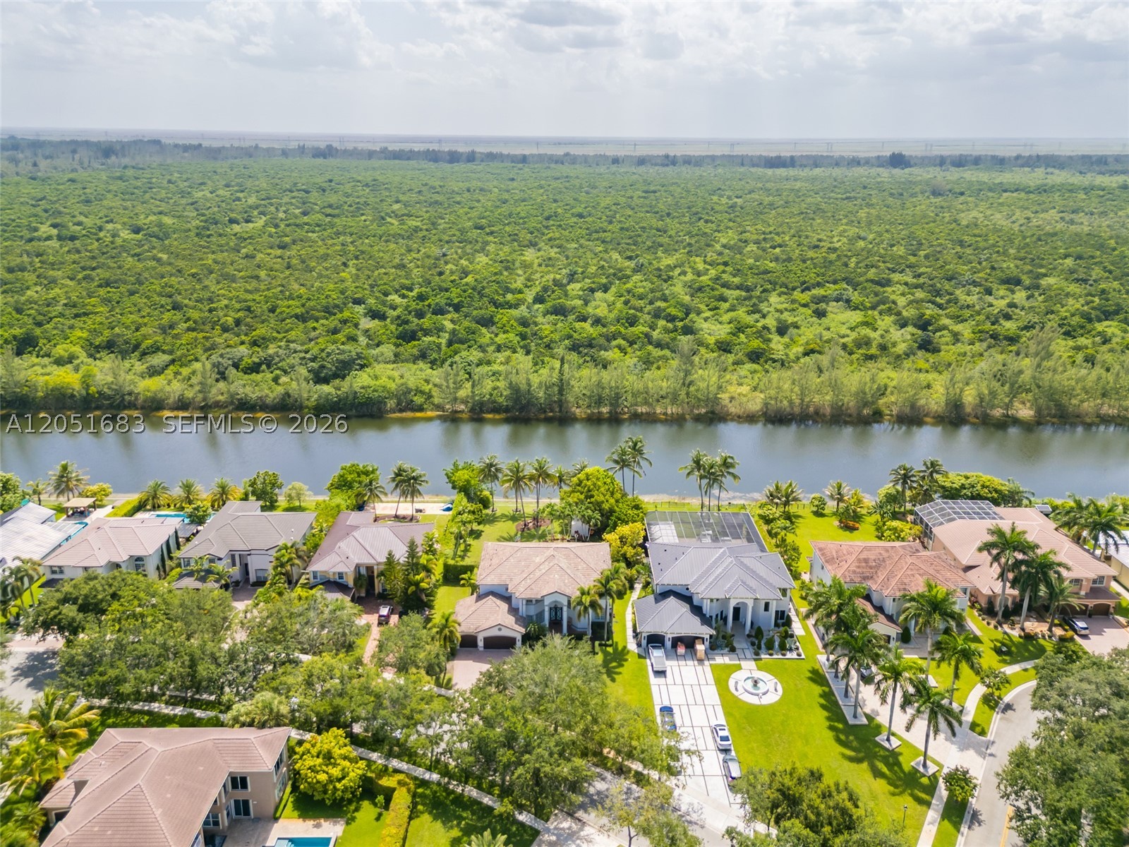 SUNSET LAKES PLAT THREE - Residential