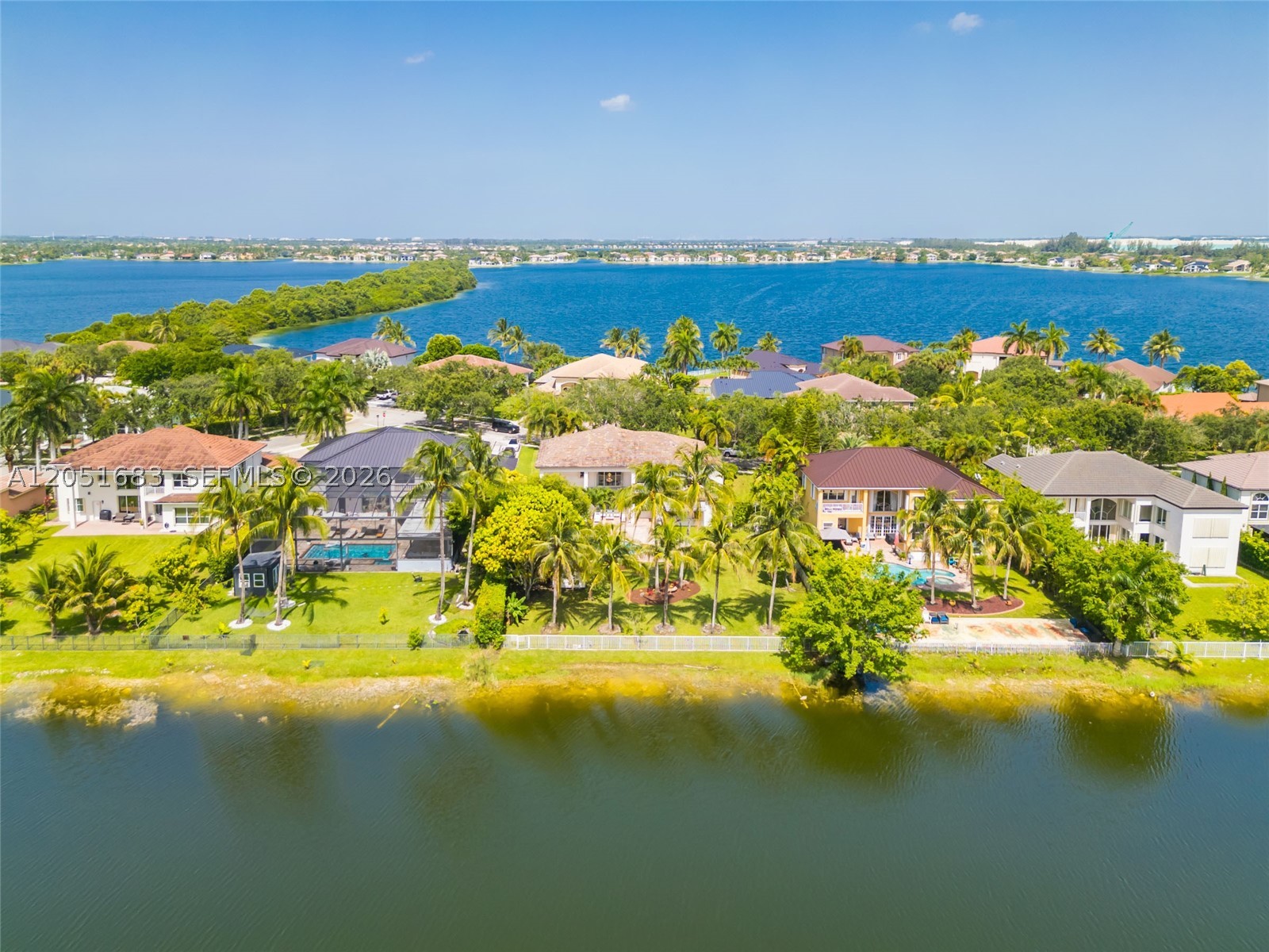 SUNSET LAKES PLAT THREE - Residential