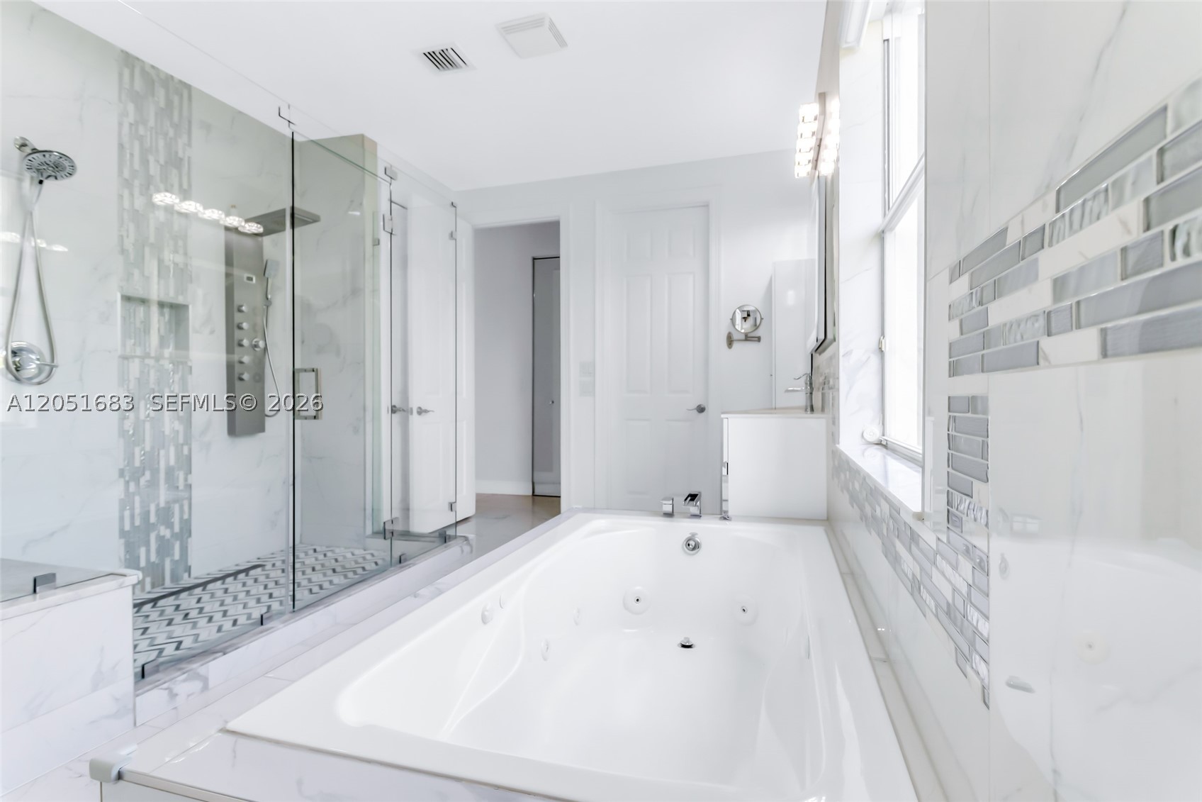 SUNSET LAKES PLAT THREE - Residential