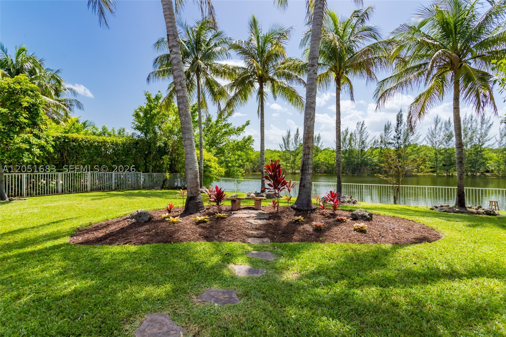 SUNSET LAKES PLAT THREE - Residential