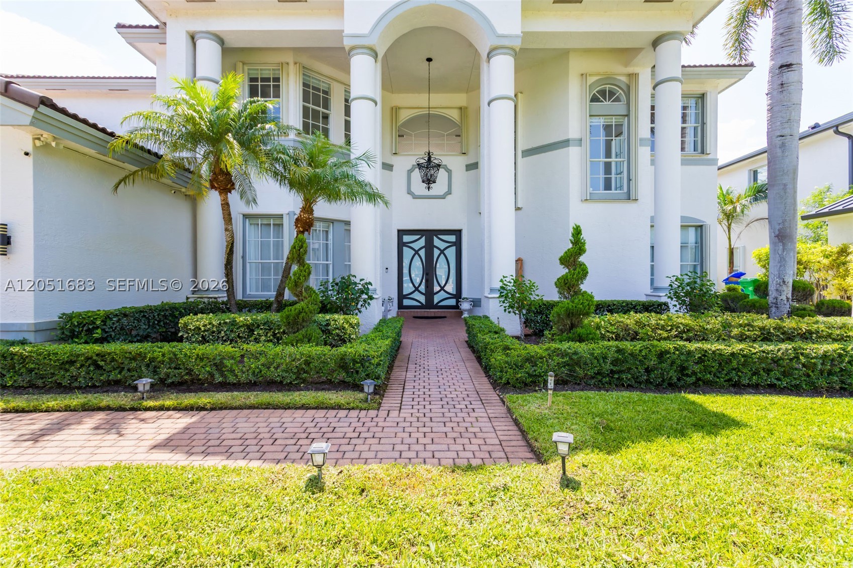 SUNSET LAKES PLAT THREE - Residential