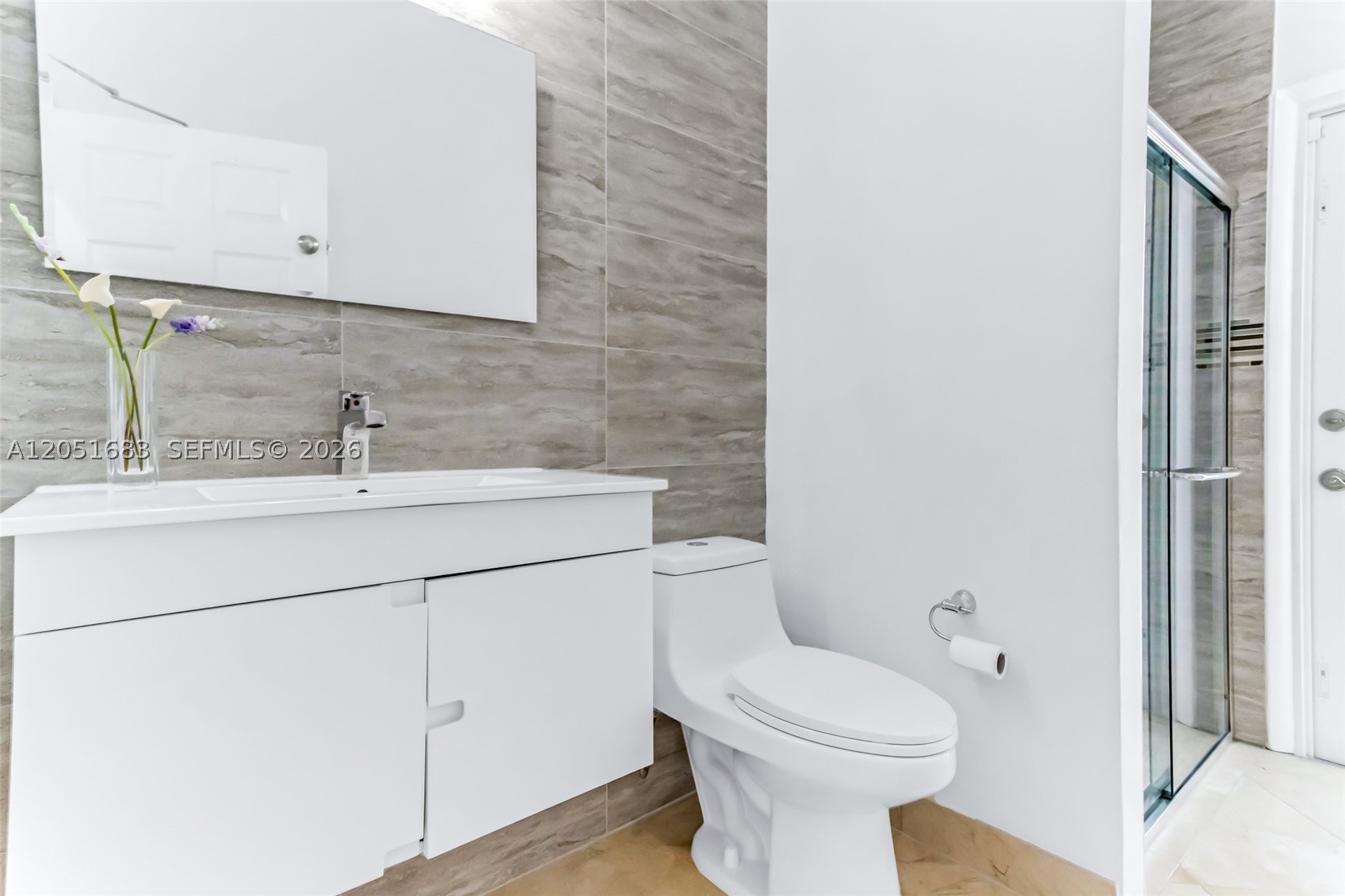 SUNSET LAKES PLAT THREE - Residential