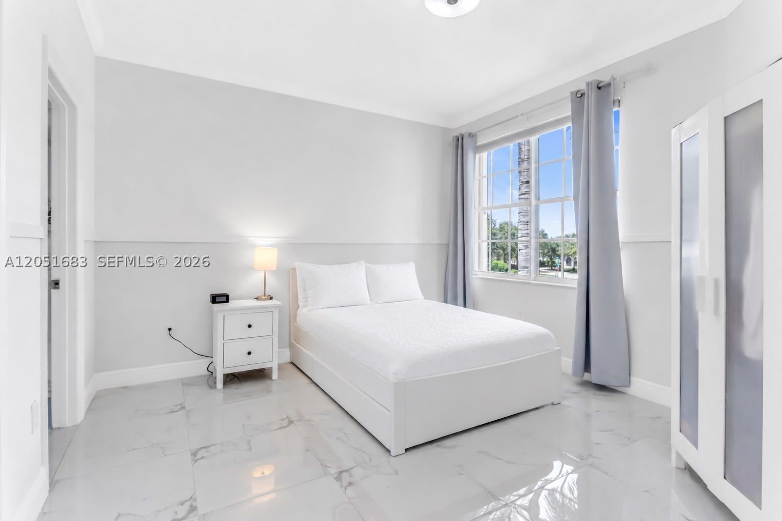 SUNSET LAKES PLAT THREE - Residential