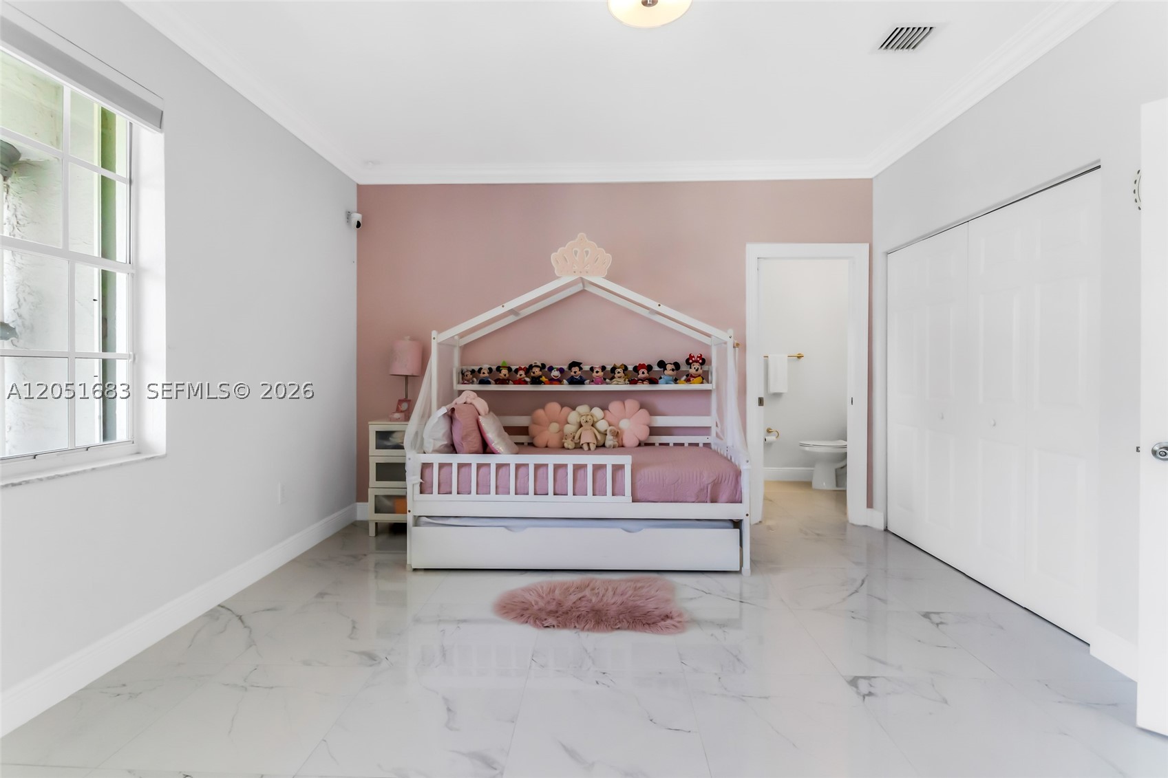 SUNSET LAKES PLAT THREE - Residential