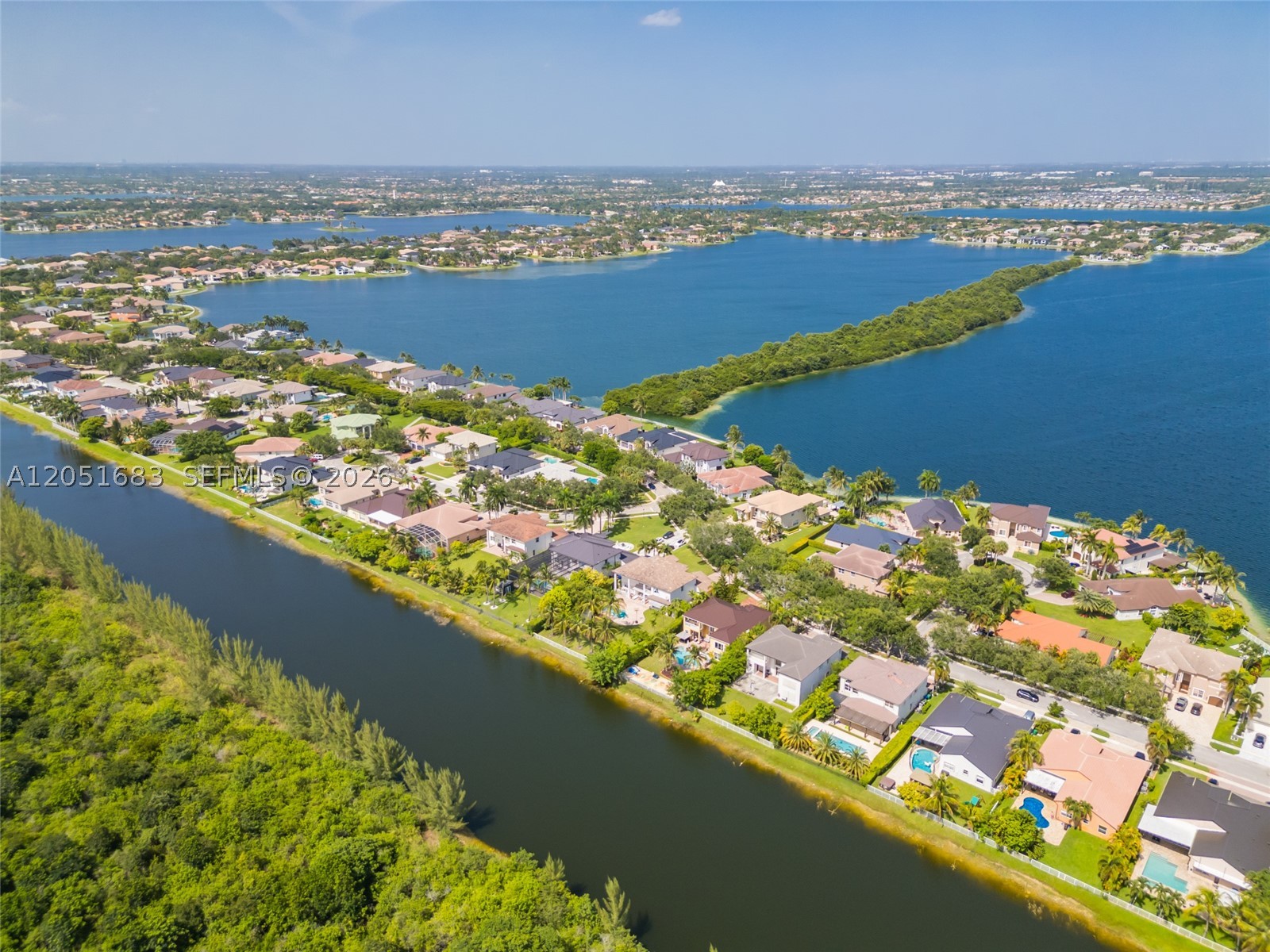 SUNSET LAKES PLAT THREE - Residential
