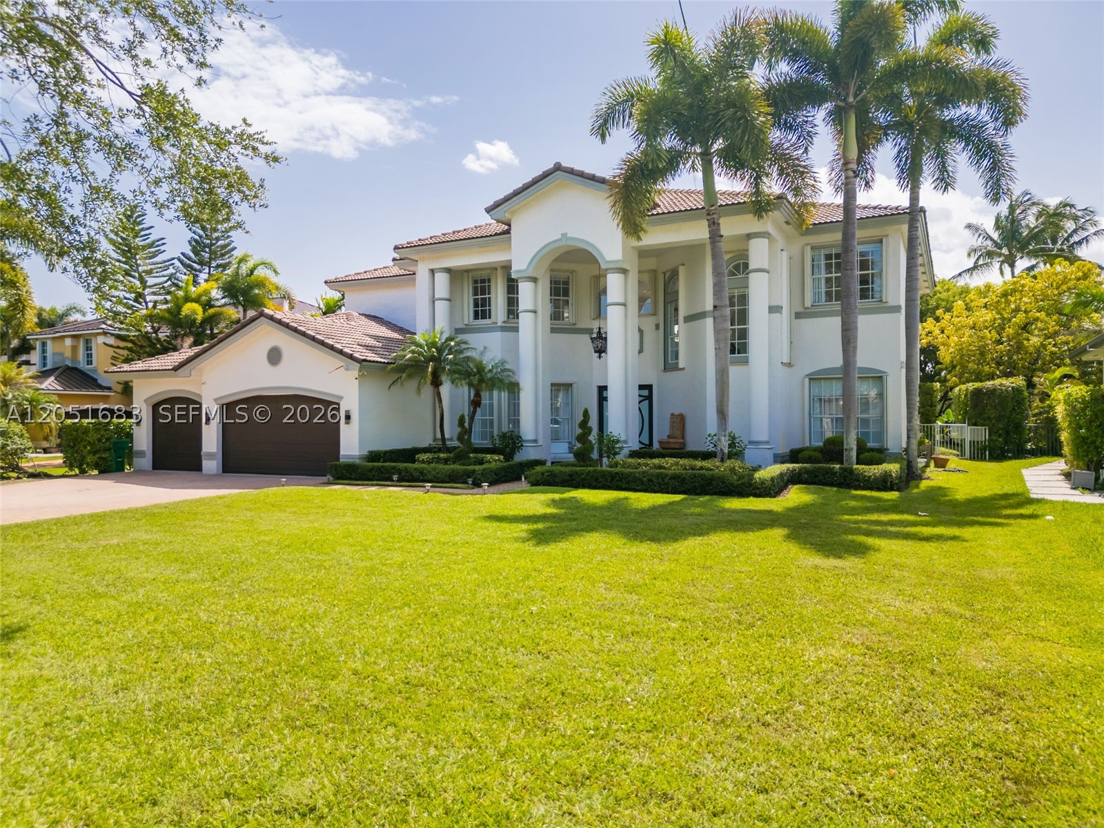 SUNSET LAKES PLAT THREE - Residential
