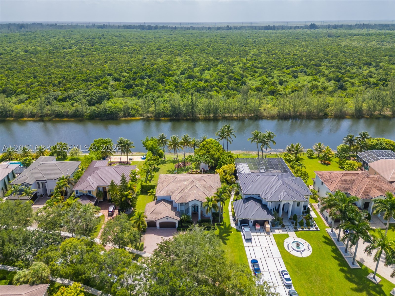 SUNSET LAKES PLAT THREE - Residential