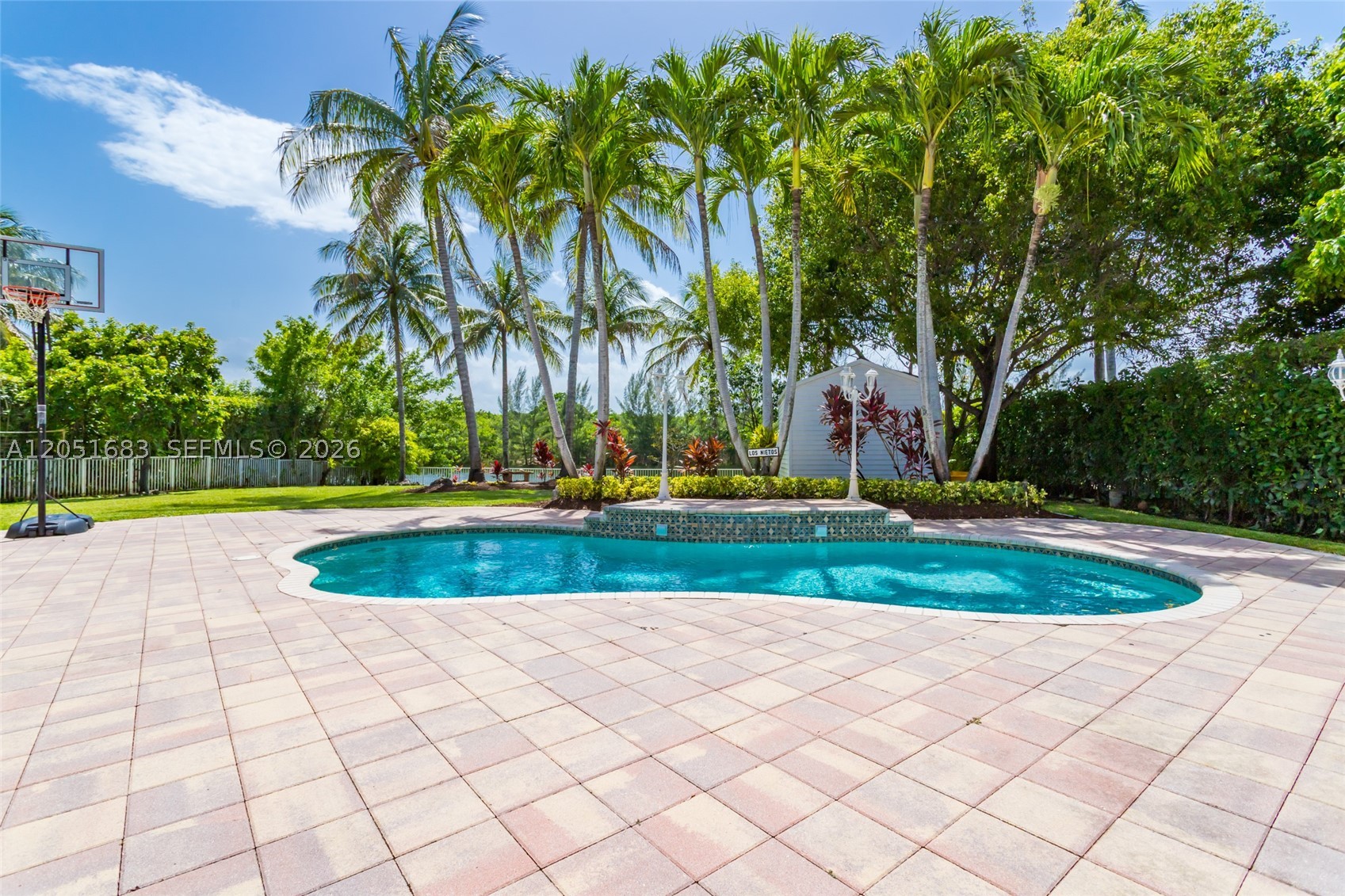 SUNSET LAKES PLAT THREE - Residential