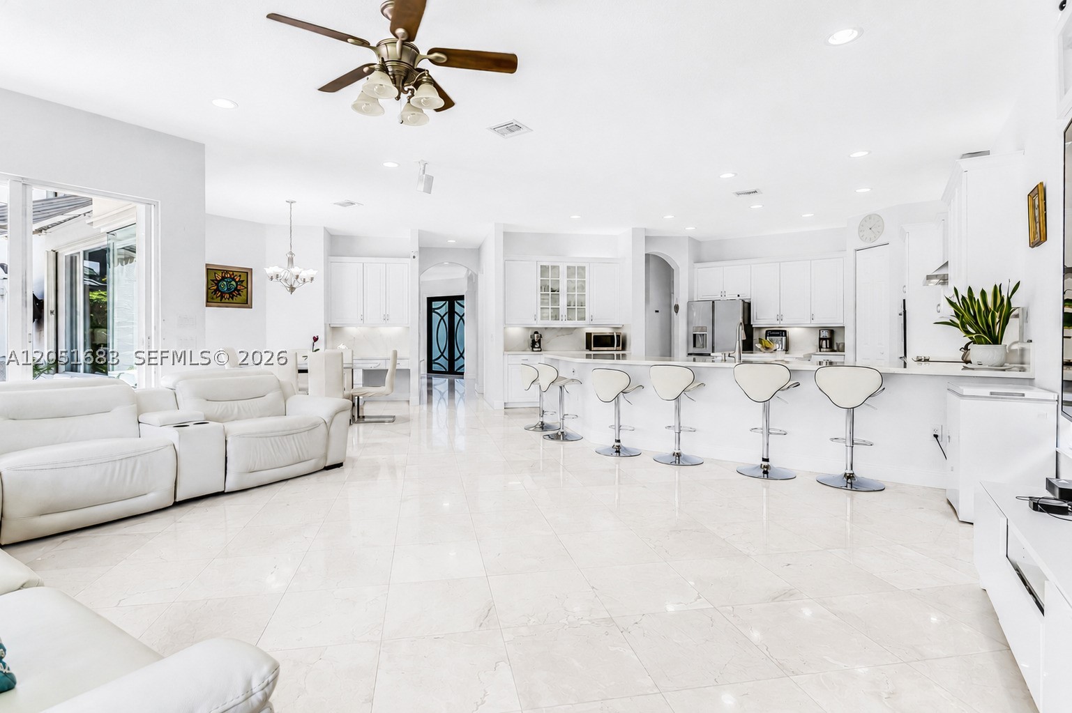 SUNSET LAKES PLAT THREE - Residential